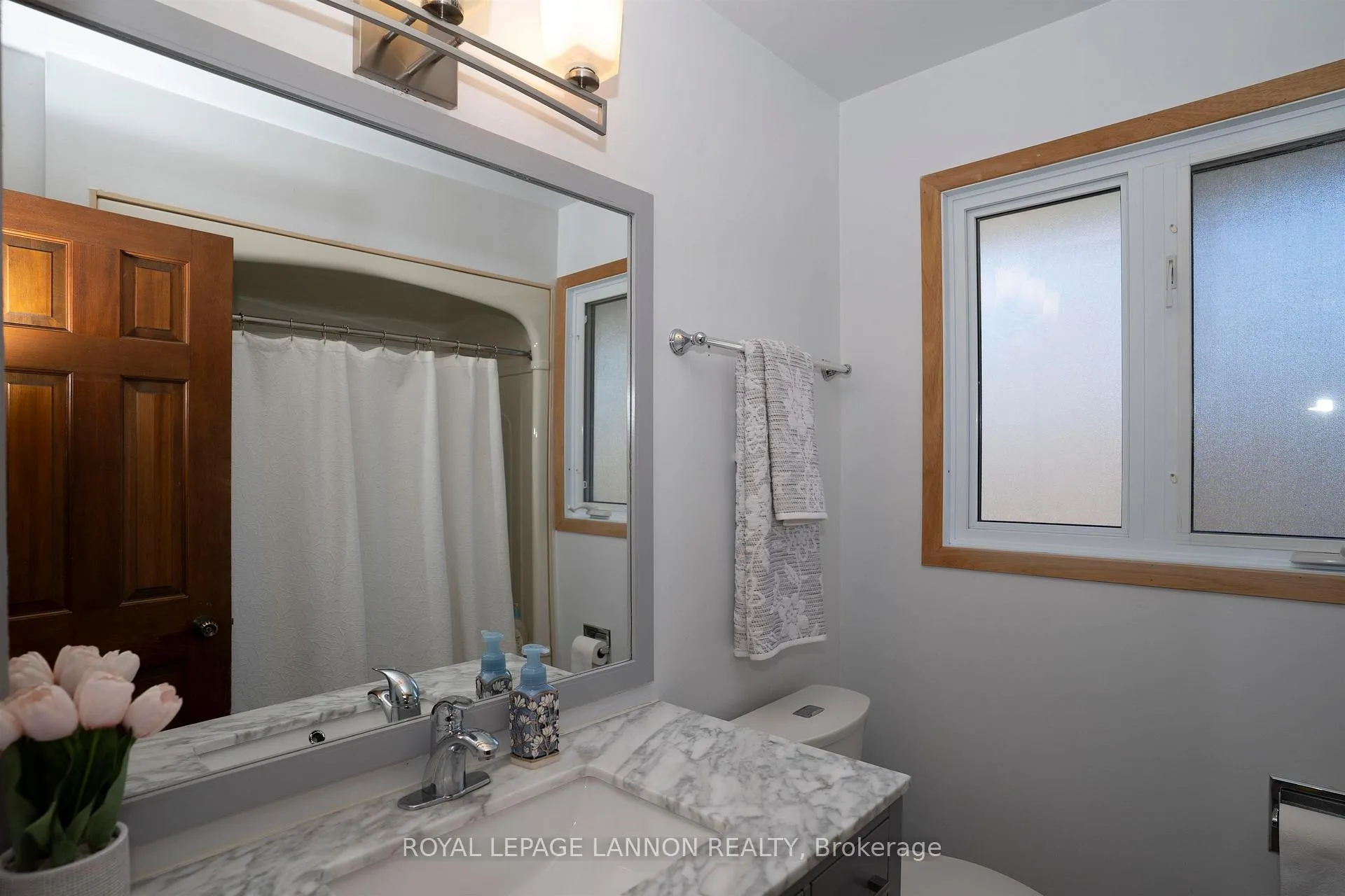 Photo 19 of 415 Chelsea Crescent, Thunder Bay, John Street North — HOMEH