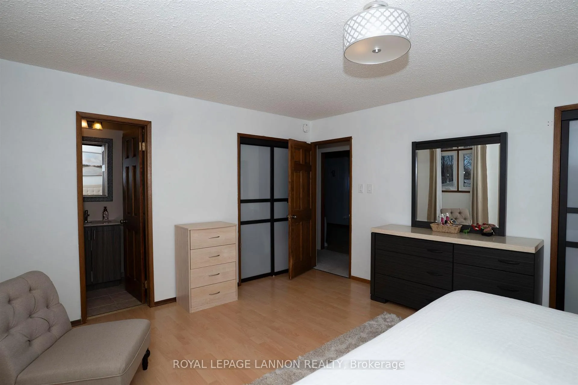 Photo 25 of 415 Chelsea Crescent, Thunder Bay, John Street North — HOMEH