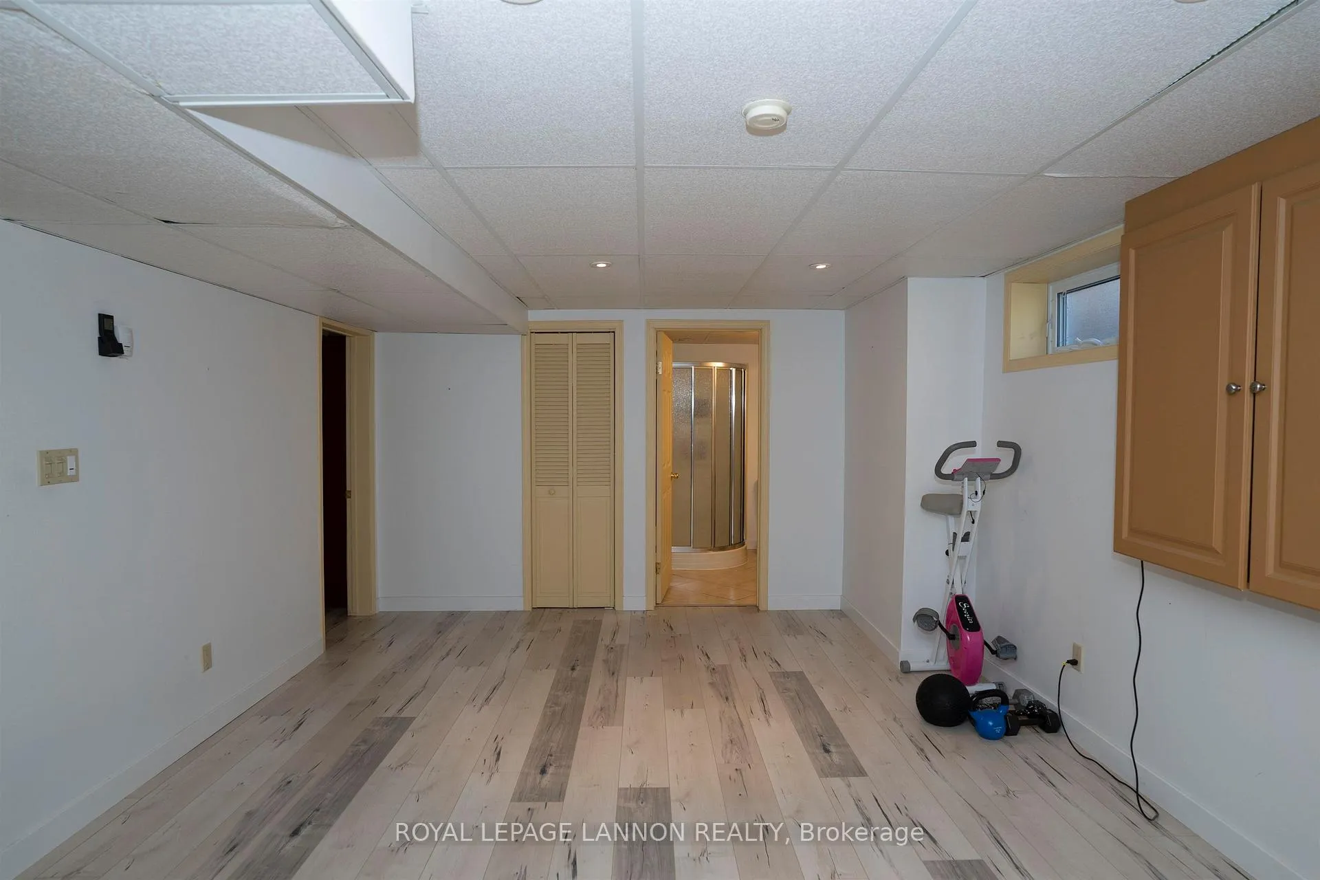 Photo 32 of 415 Chelsea Crescent, Thunder Bay, John Street North — HOMEH