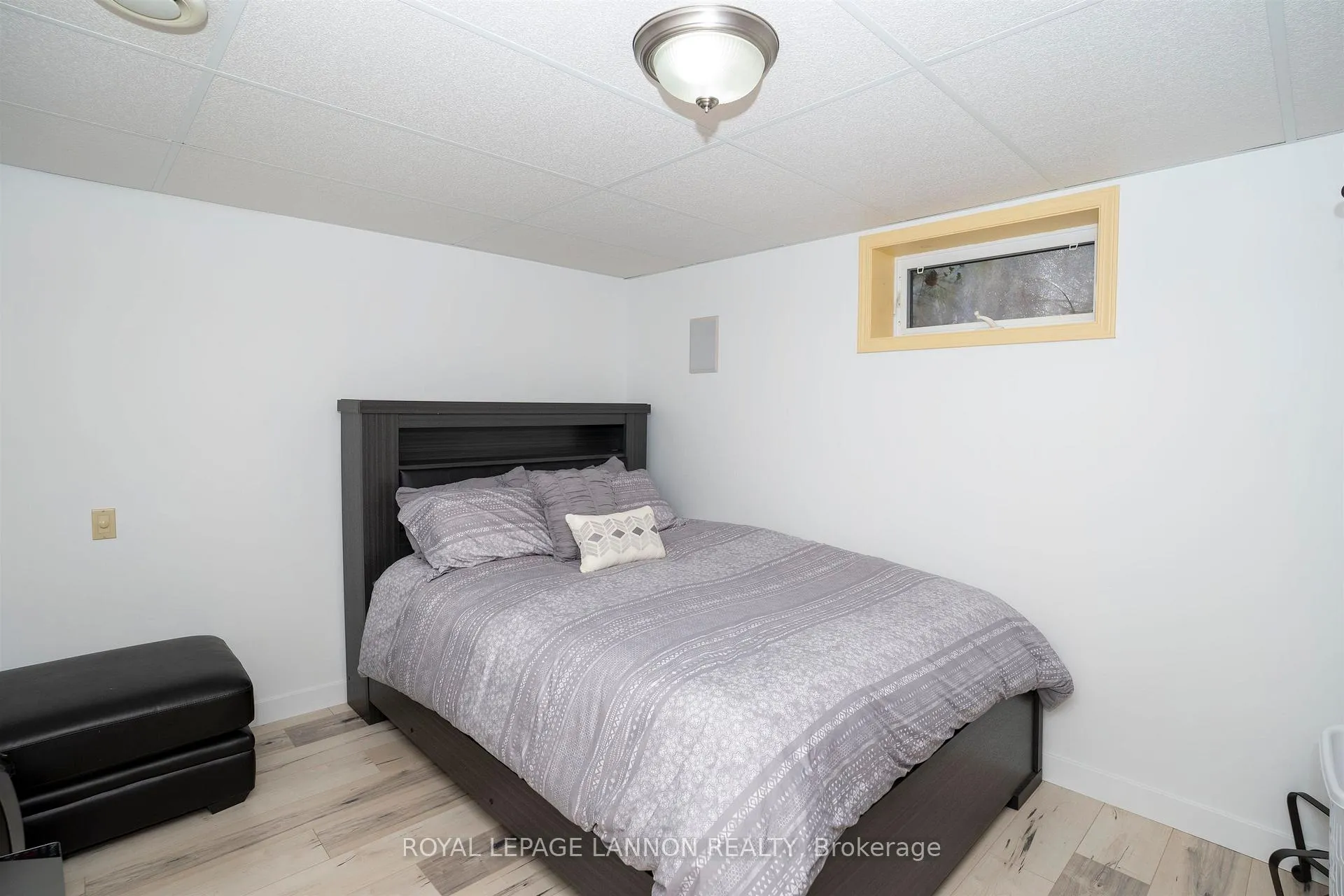 Photo 35 of 415 Chelsea Crescent, Thunder Bay, John Street North — HOMEH