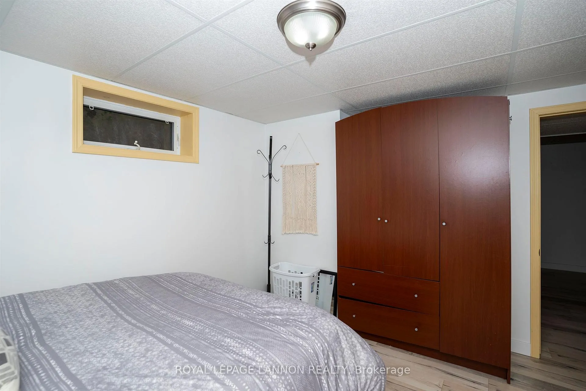 Photo 36 of 415 Chelsea Crescent, Thunder Bay, John Street North — HOMEH