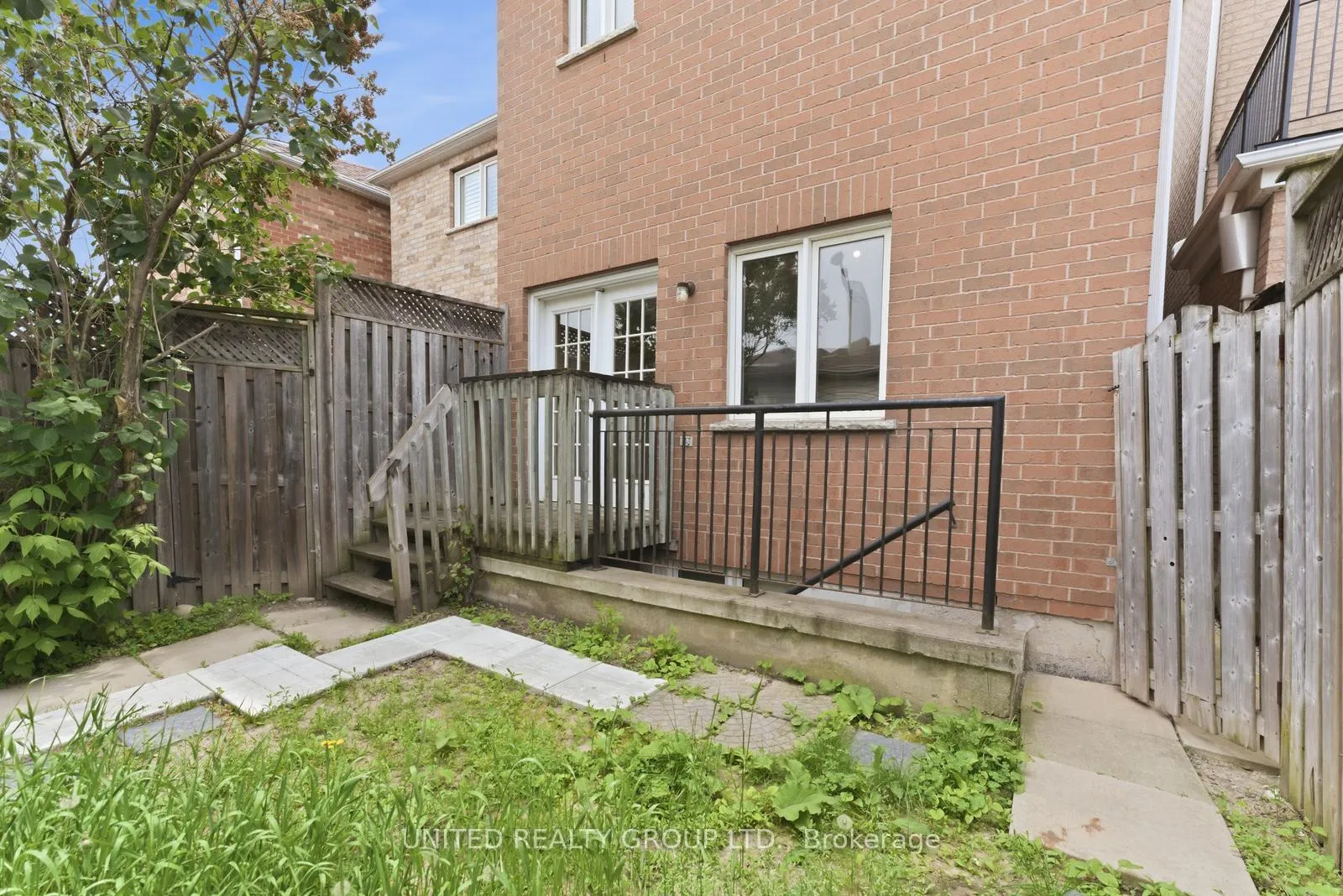 Photo 26 of 14 Braga Gardens, Toronto, Weston-Pellam Park — HOMEH