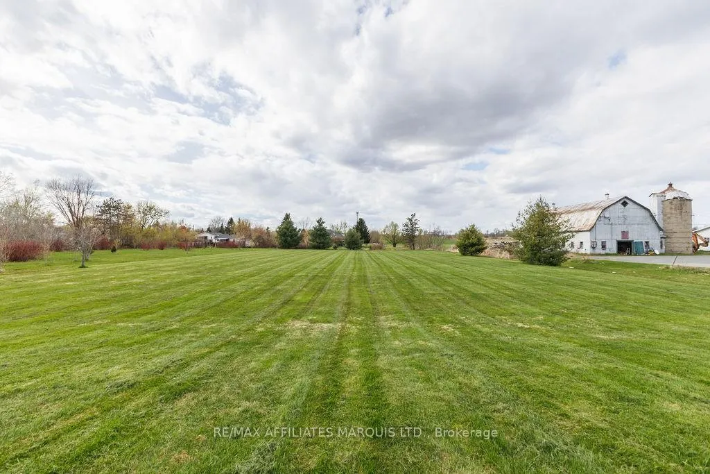 Photo 9 of 19249 County 2 Road, South Glengarry, South Glengarry (Charlottenburgh) Twp — HOMEH
