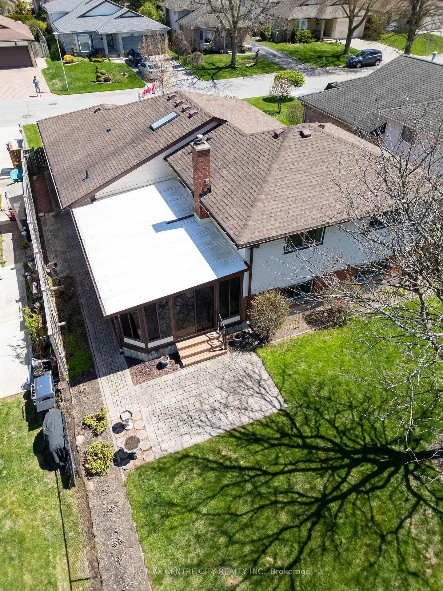 Photo 37 of 22 Saddy Crescent, London, East I — HOMEH