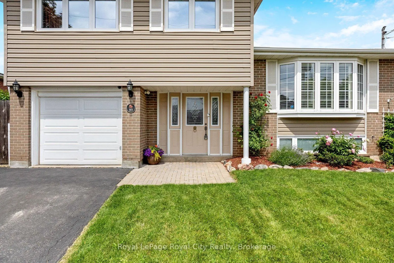 Photo 4 of 89 Joycelyn Crescent, Halton Hills, Georgetown — HOMEH