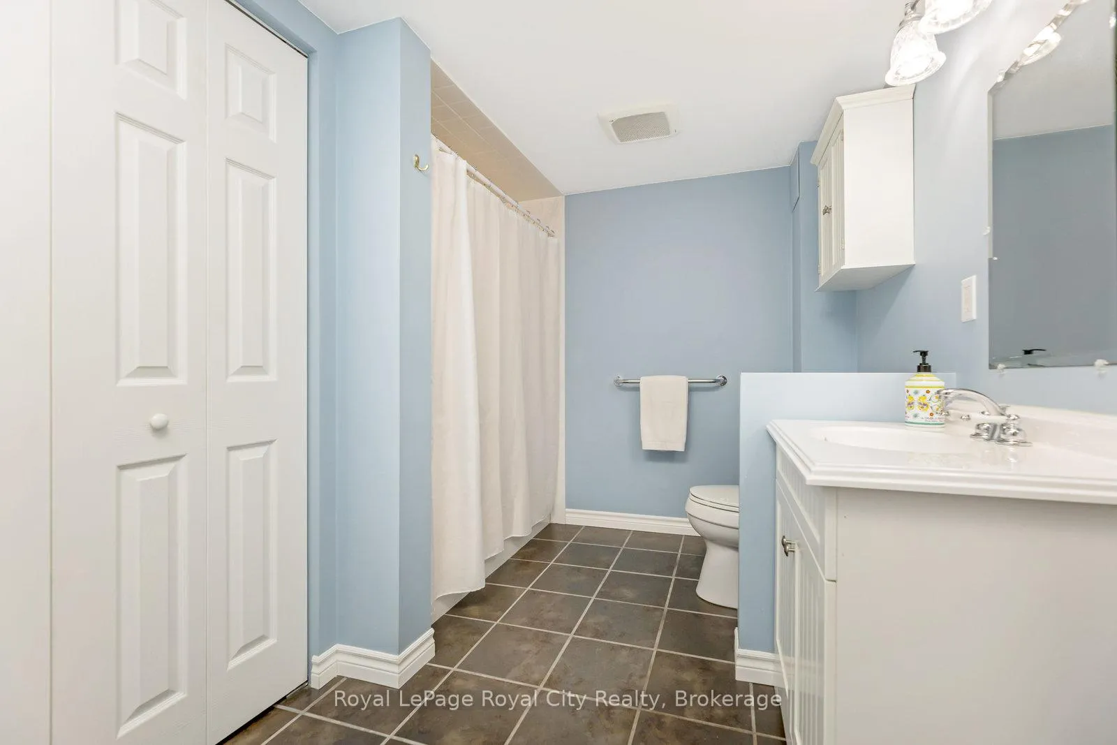 Photo 8 of 89 Joycelyn Crescent, Halton Hills, Georgetown — HOMEH