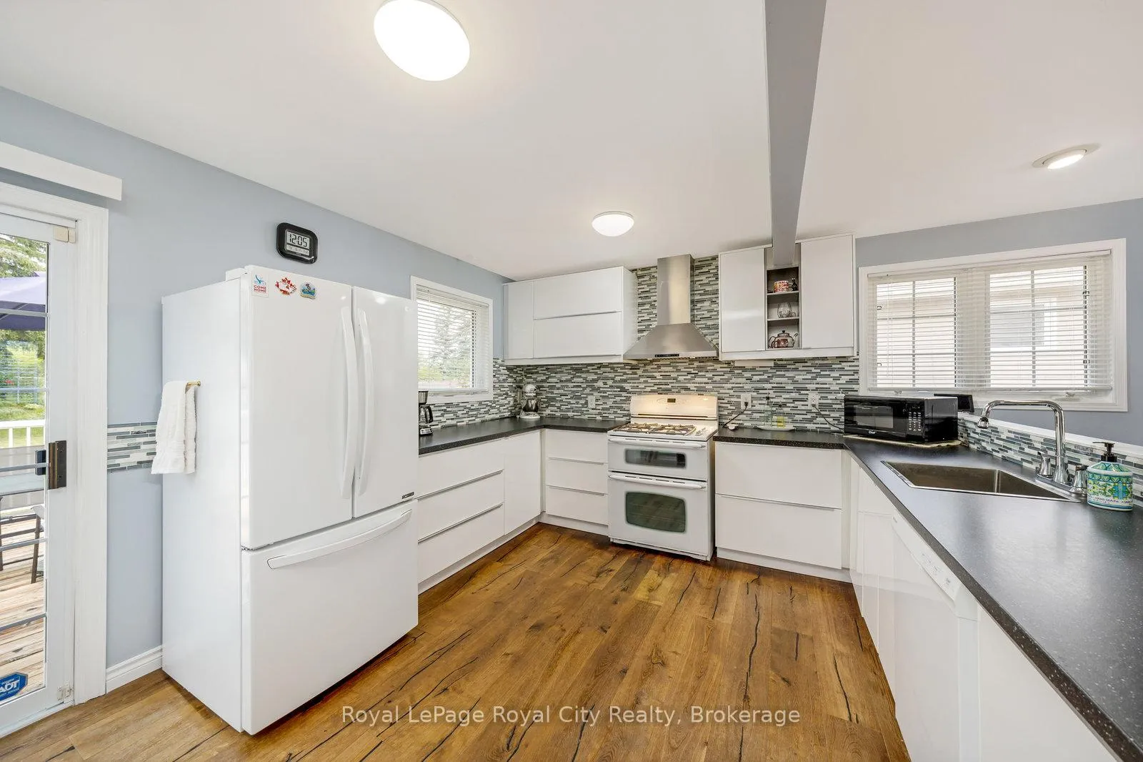 Photo 10 of 89 Joycelyn Crescent, Halton Hills, Georgetown — HOMEH