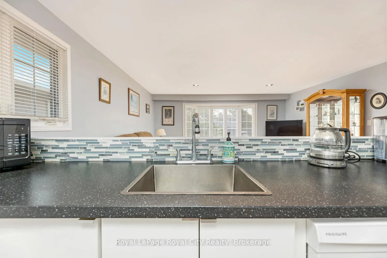 Photo 14 of 89 Joycelyn Crescent, Halton Hills, Georgetown — HOMEH