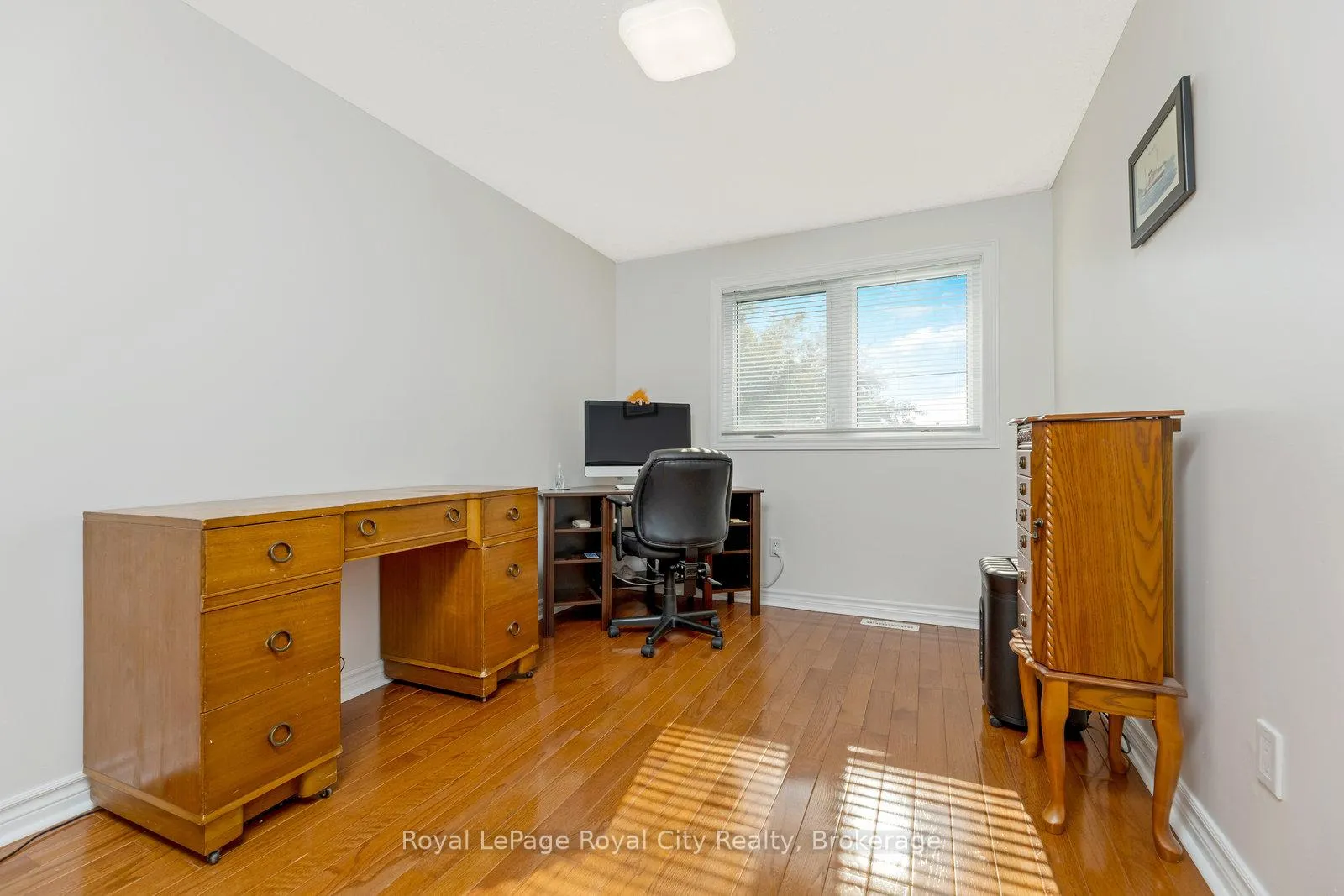 Photo 25 of 89 Joycelyn Crescent, Halton Hills, Georgetown — HOMEH