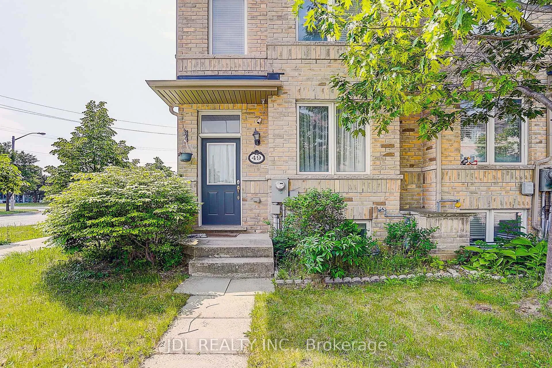 Photo 2 of 49 Kawneer Terrace, Scarborough, Dorset Park — HOMEH