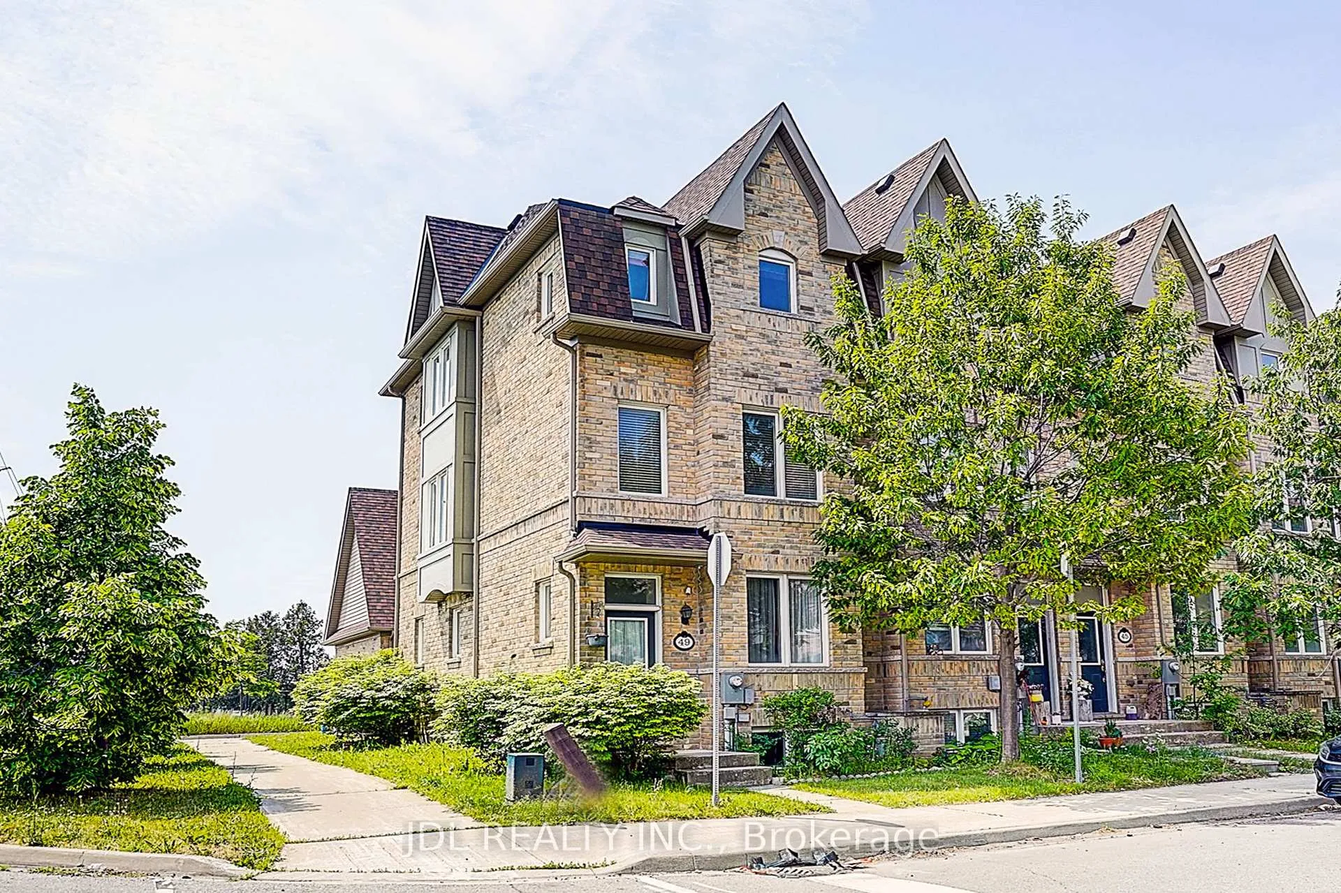 Photo 3 of 49 Kawneer Terrace, Scarborough, Dorset Park — HOMEH
