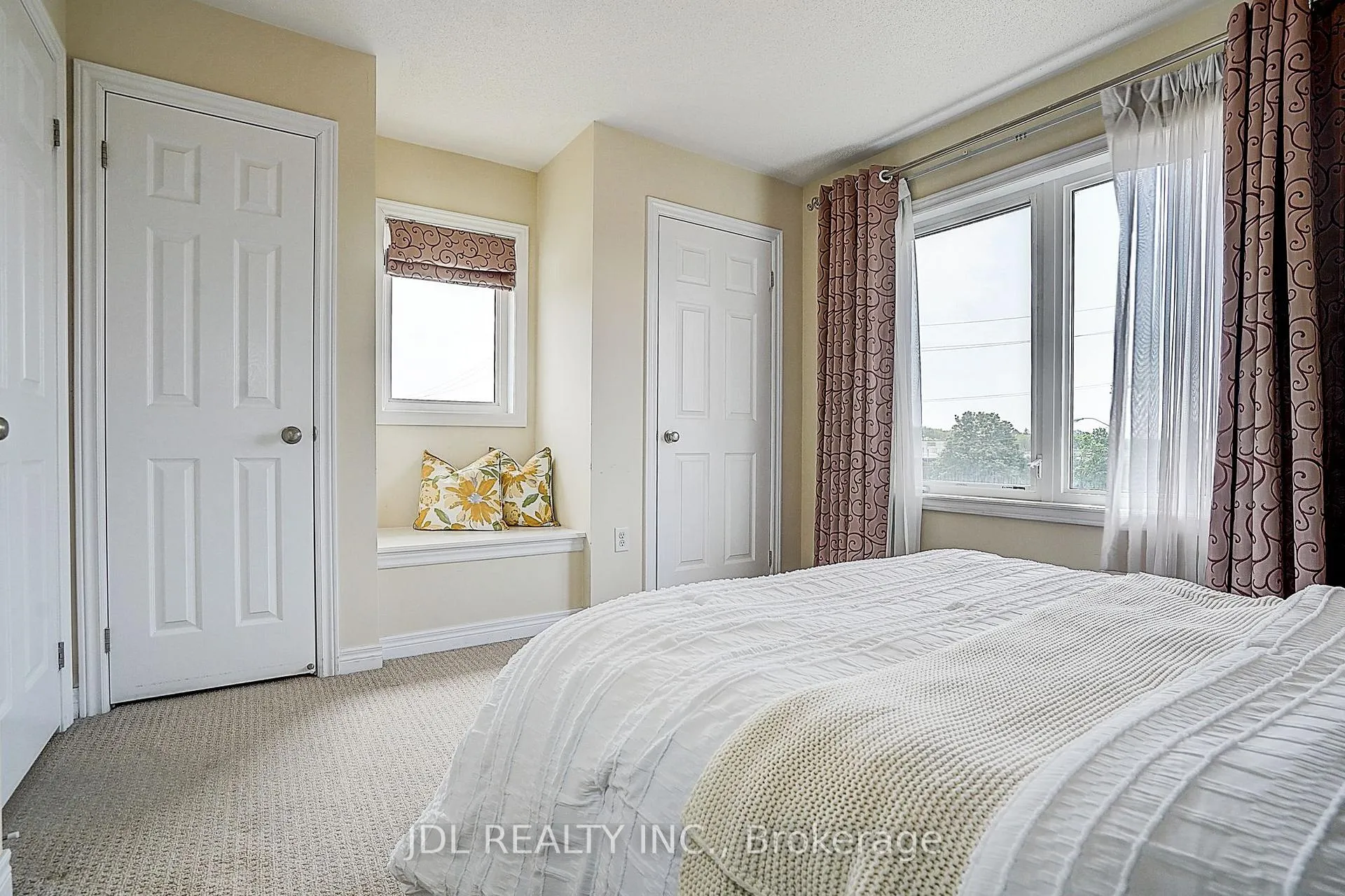 Photo 28 of 49 Kawneer Terrace, Scarborough, Dorset Park — HOMEH