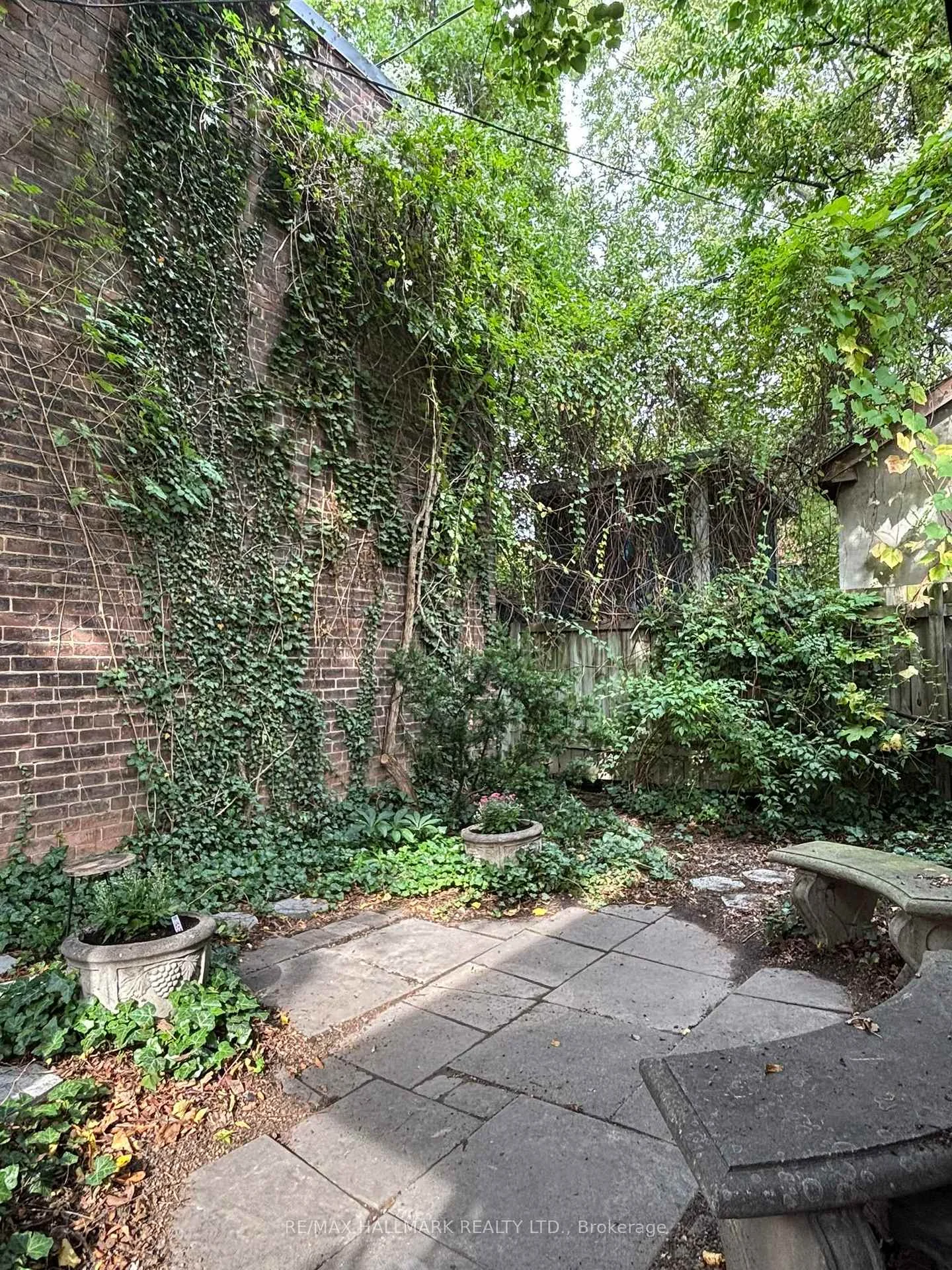 Photo 24 of Unit Lower, 321 Palmerston Boulevard, Toronto, Palmerston-Little Italy — HOMEH