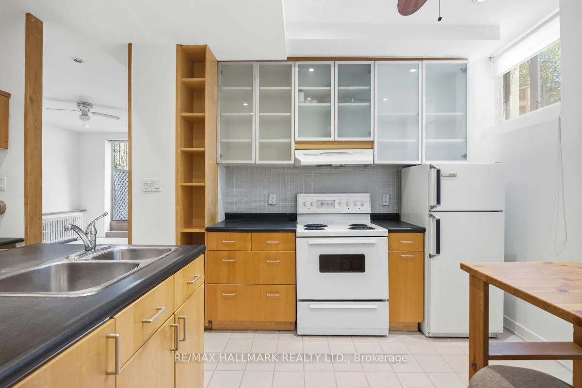 Photo 12 of Unit Lower, 321 Palmerston Boulevard, Toronto, Palmerston-Little Italy — HOMEH