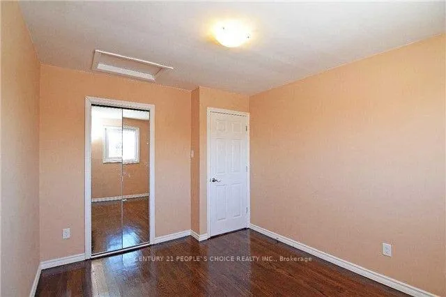 Photo 7 of 7288 Sigsbee Drive, Mississauga, Malton — HOMEH