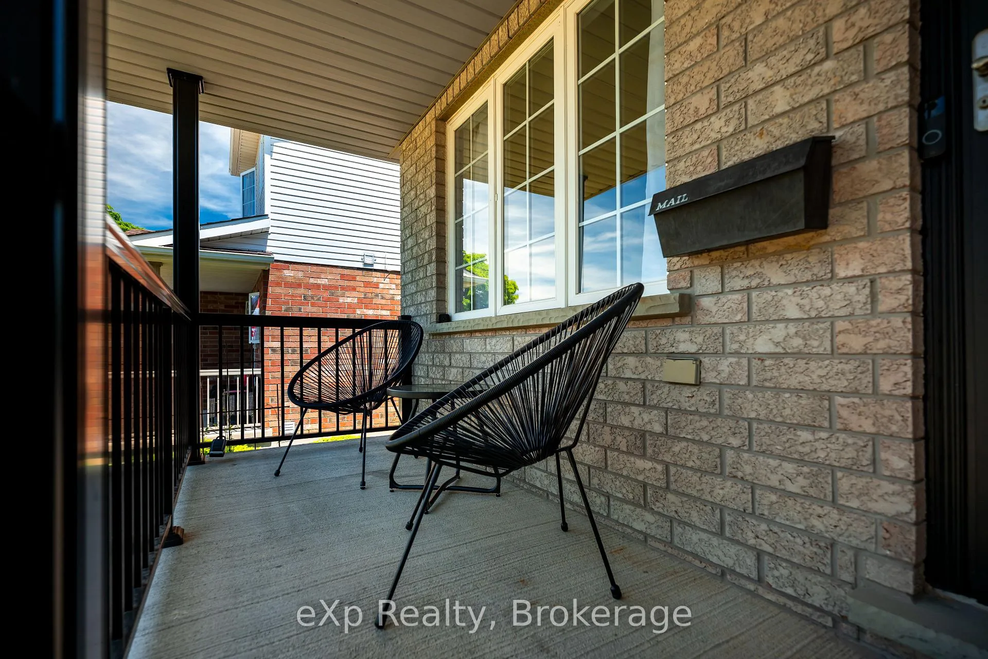 Photo 5 of 273 Millburn Boulevard, Centre Wellington, Fergus — HOMEH