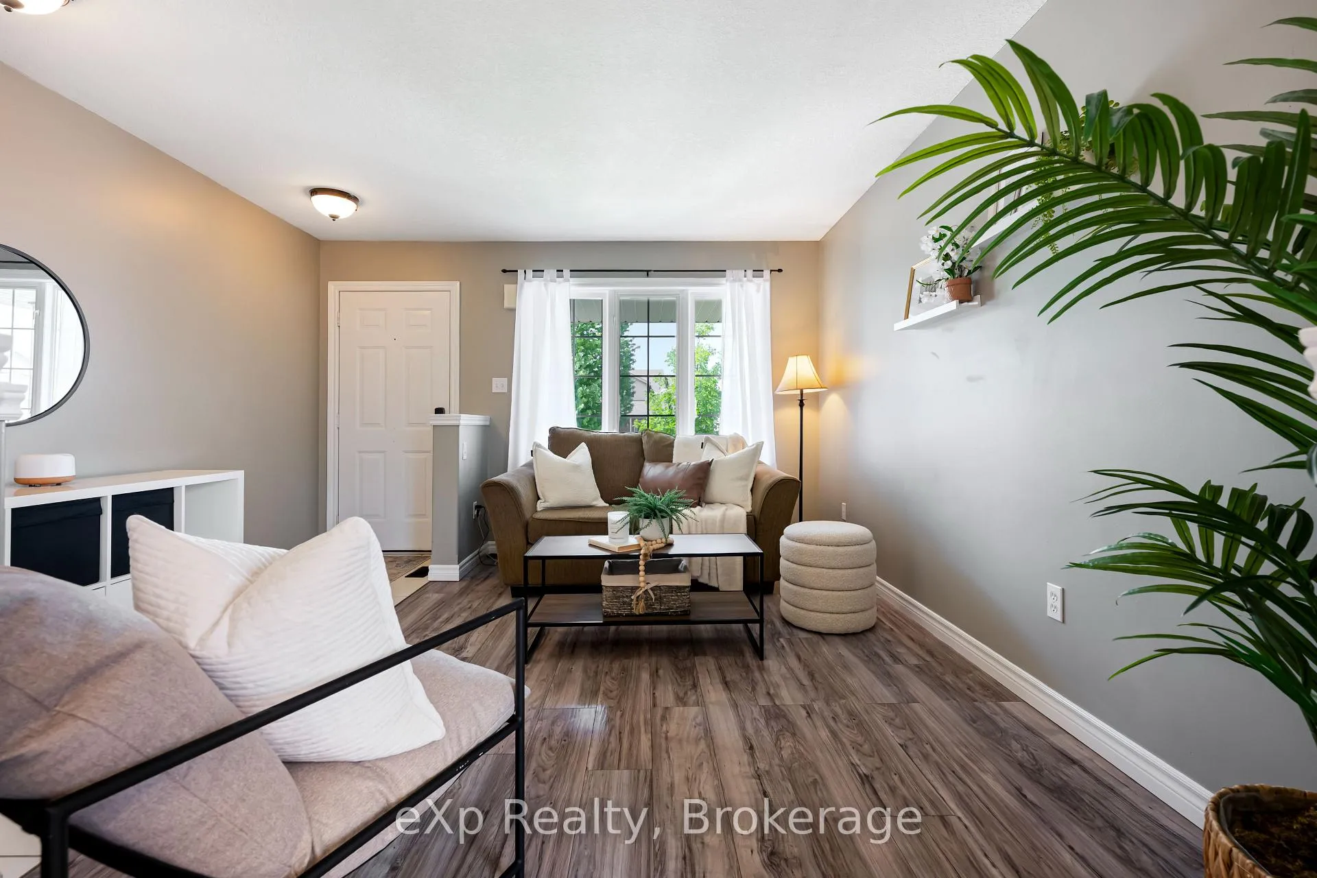 Photo 8 of 273 Millburn Boulevard, Centre Wellington, Fergus — HOMEH