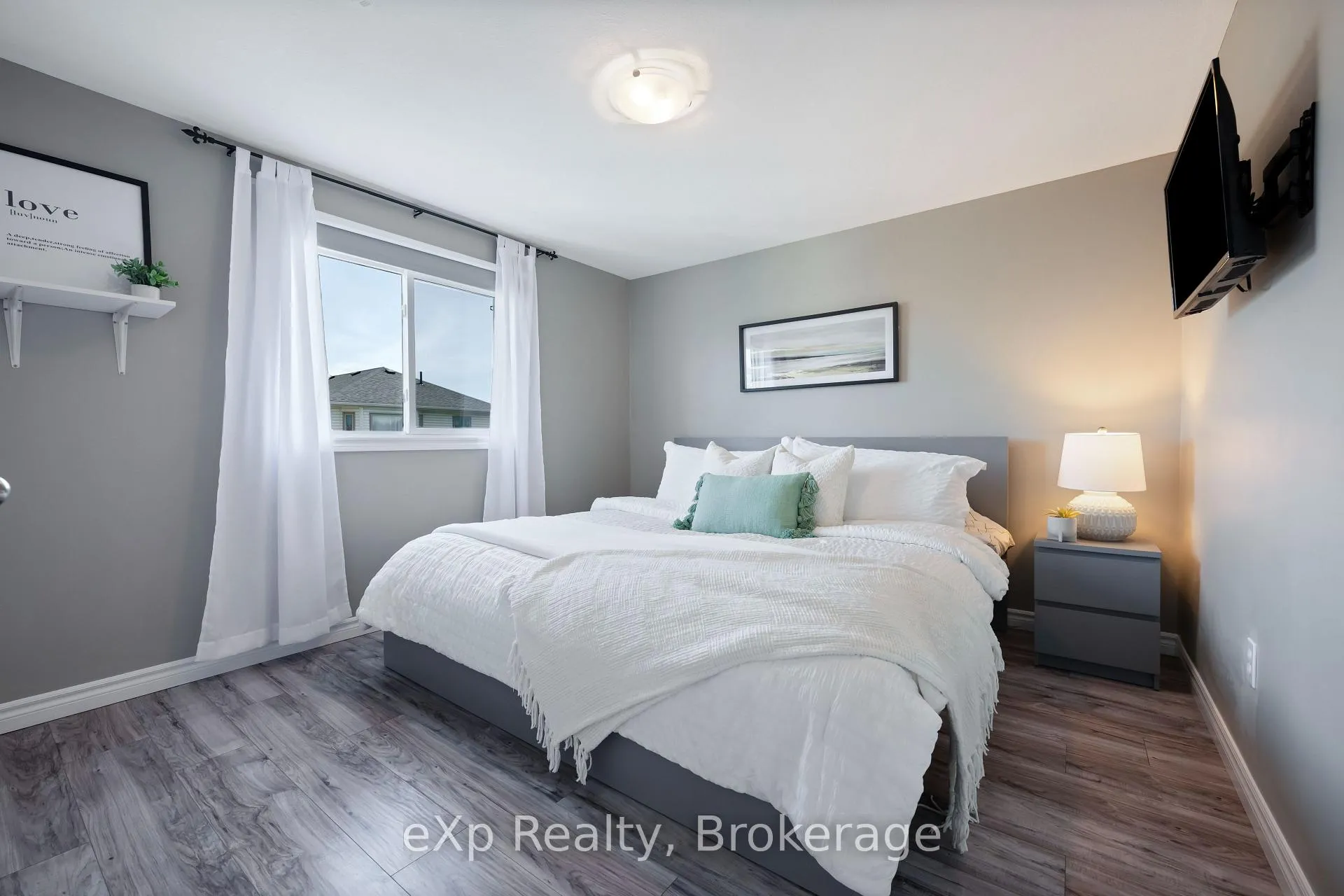 Photo 15 of 273 Millburn Boulevard, Centre Wellington, Fergus — HOMEH