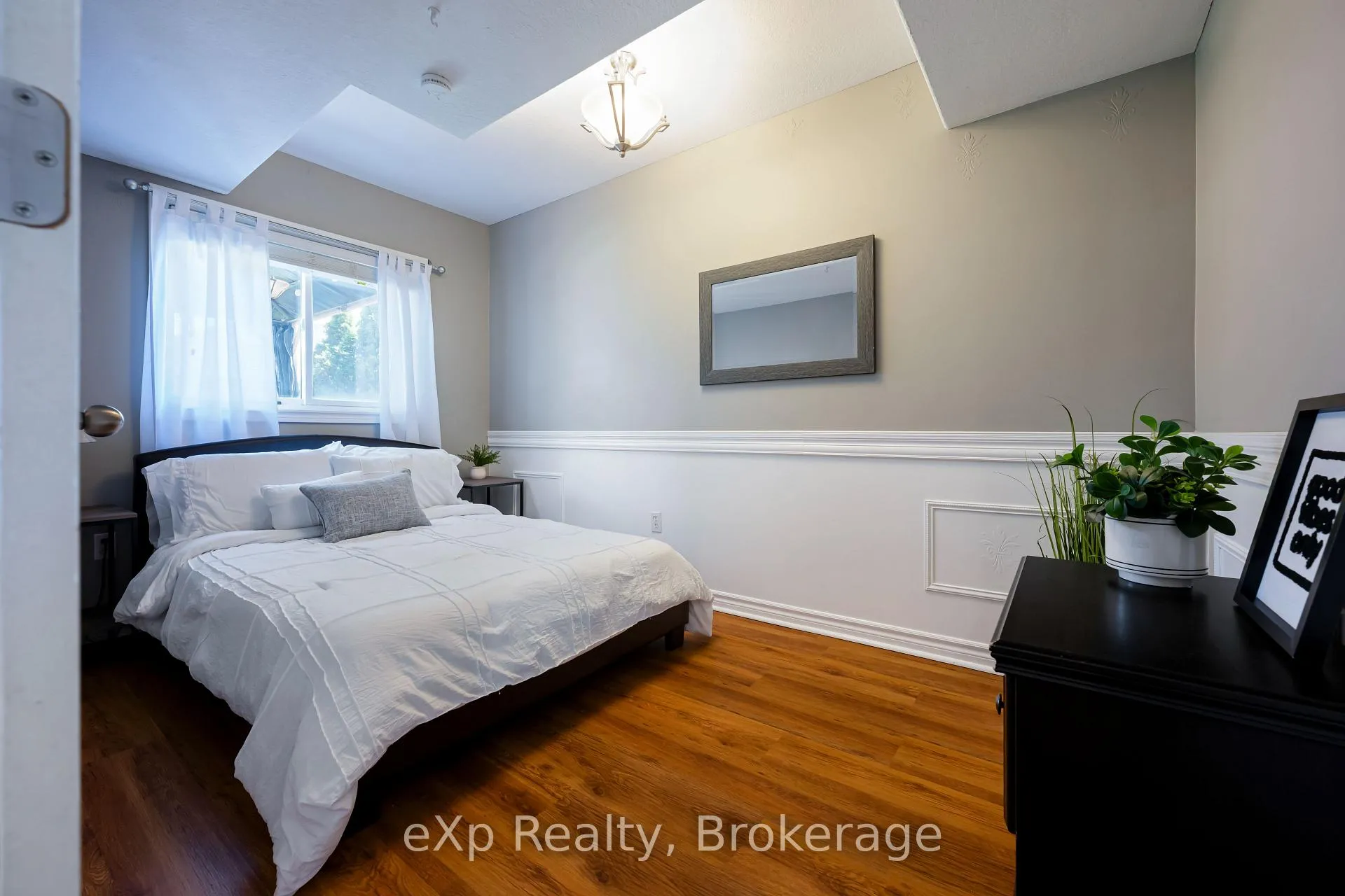 Photo 25 of 273 Millburn Boulevard, Centre Wellington, Fergus — HOMEH
