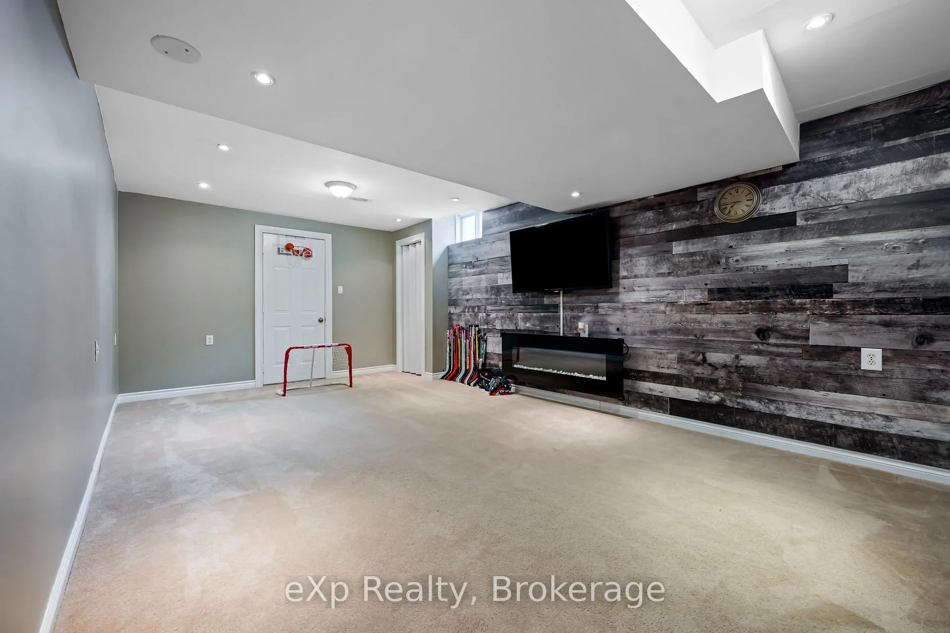 Photo 28 of 273 Millburn Boulevard, Centre Wellington, Fergus — HOMEH