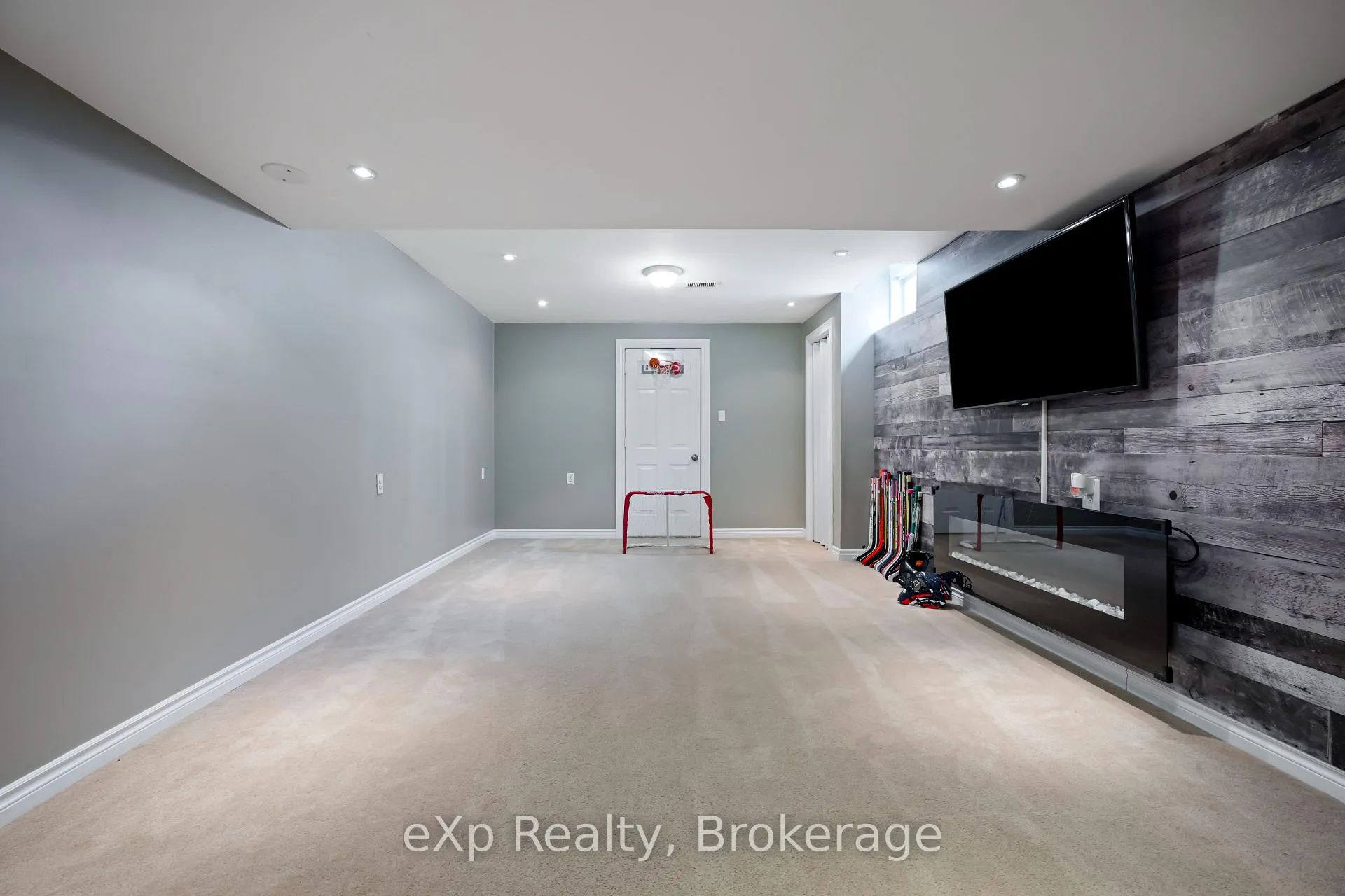 Photo 29 of 273 Millburn Boulevard, Centre Wellington, Fergus — HOMEH