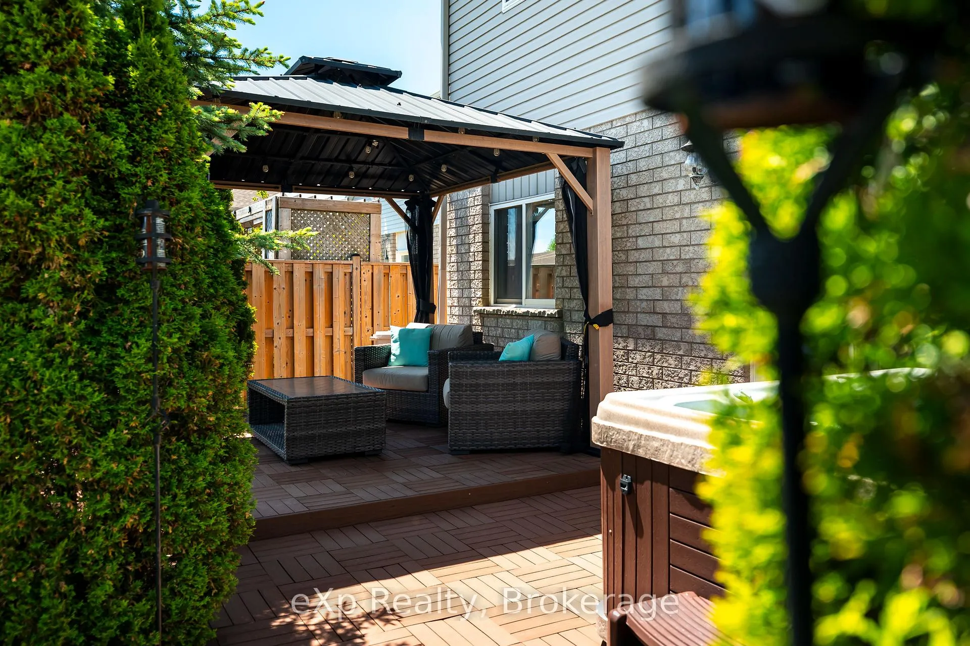 Photo 37 of 273 Millburn Boulevard, Centre Wellington, Fergus — HOMEH
