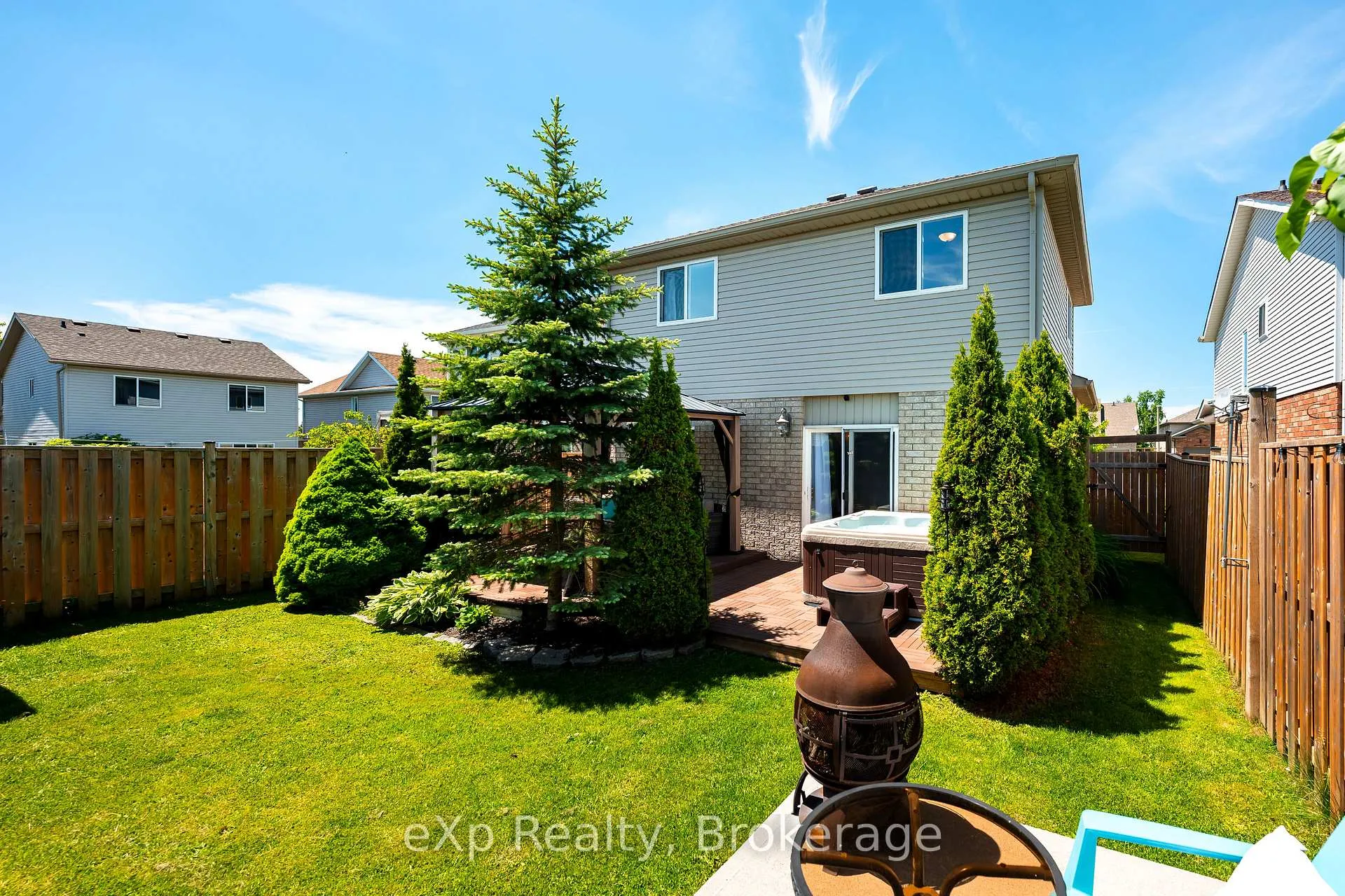 Photo 38 of 273 Millburn Boulevard, Centre Wellington, Fergus — HOMEH