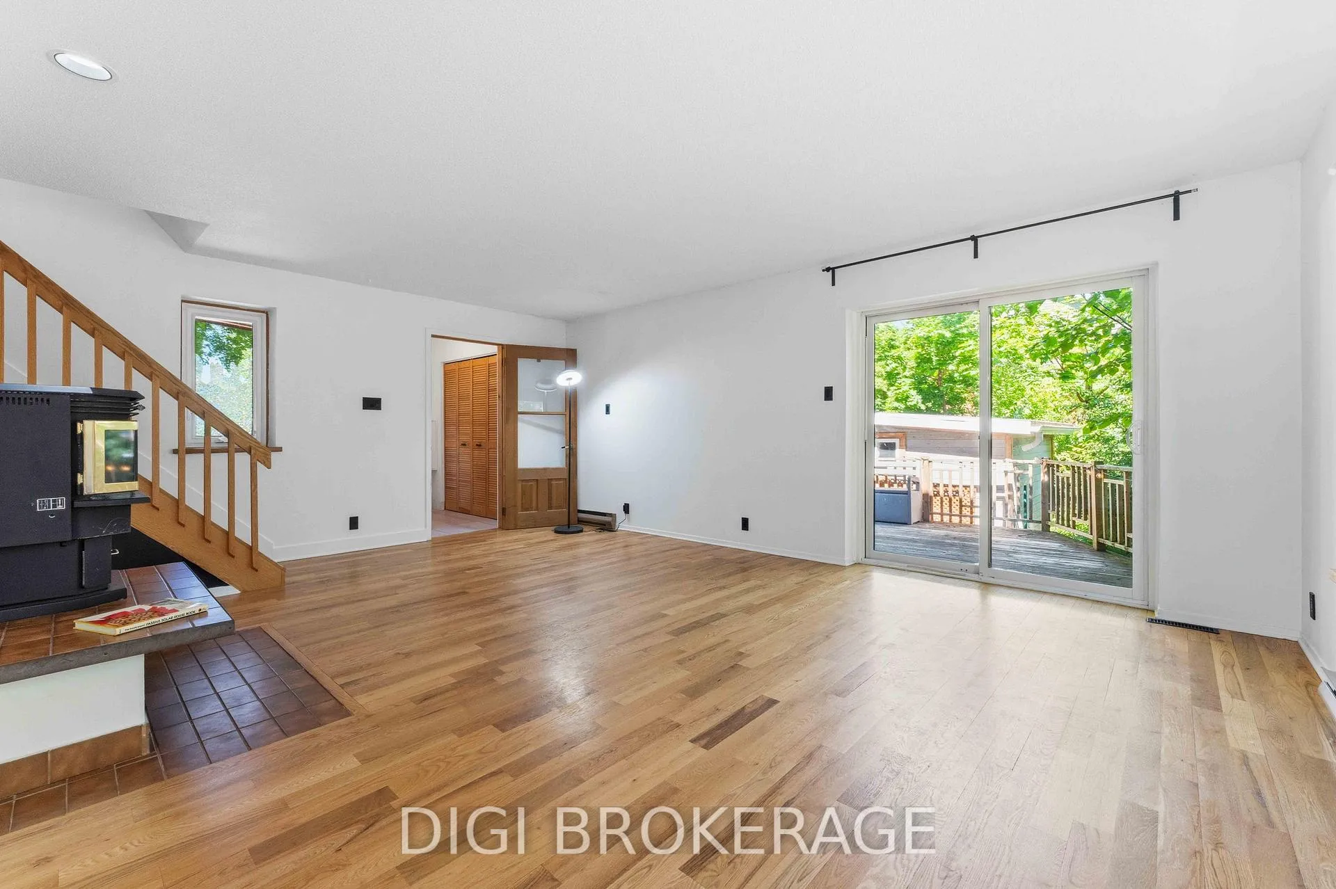 Photo 13 of 332 Iona Street, Ottawa, Westboro/Hampton Park — HOMEH