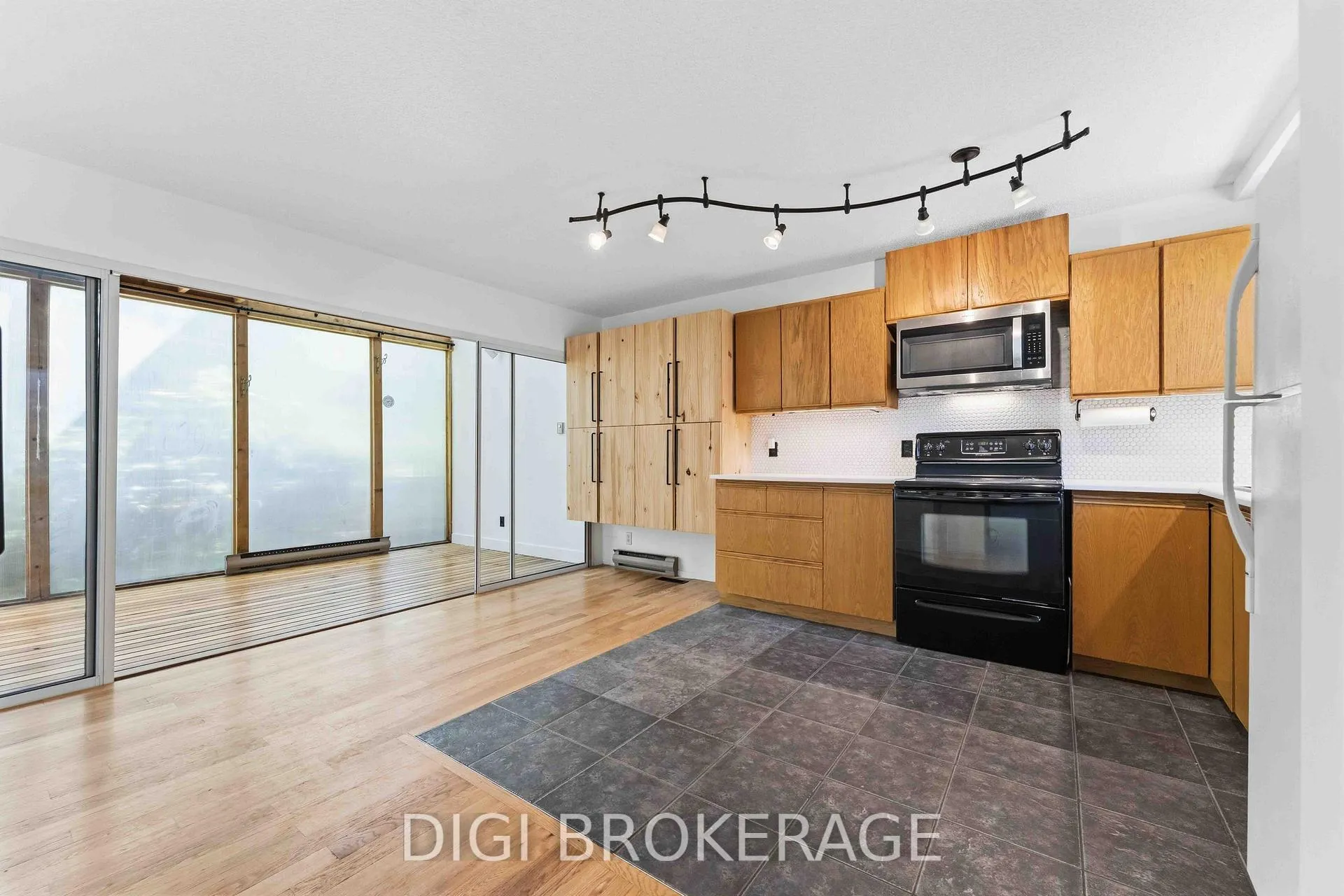 Photo 16 of 332 Iona Street, Ottawa, Westboro/Hampton Park — HOMEH