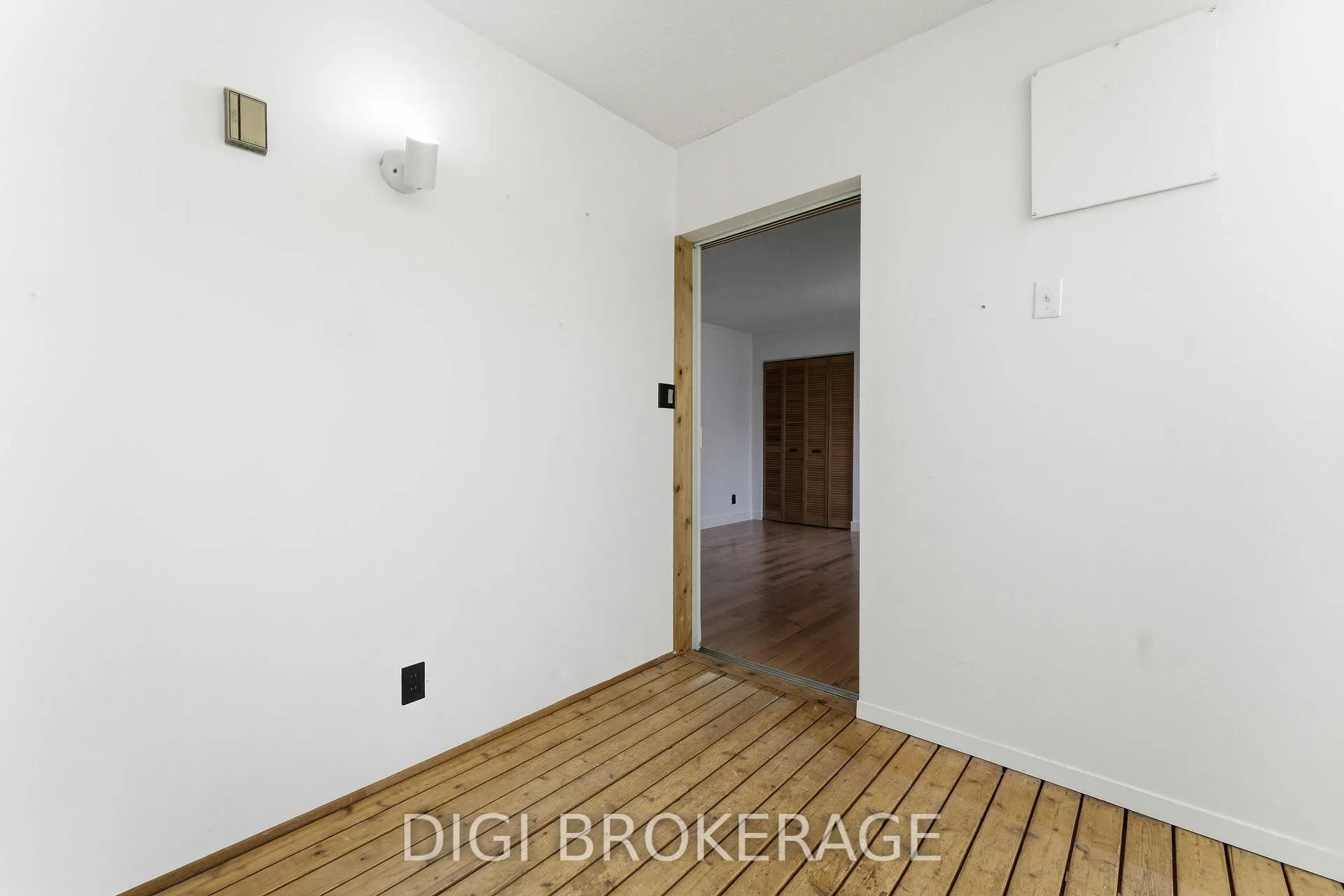 Photo 32 of 332 Iona Street, Ottawa, Westboro/Hampton Park — HOMEH