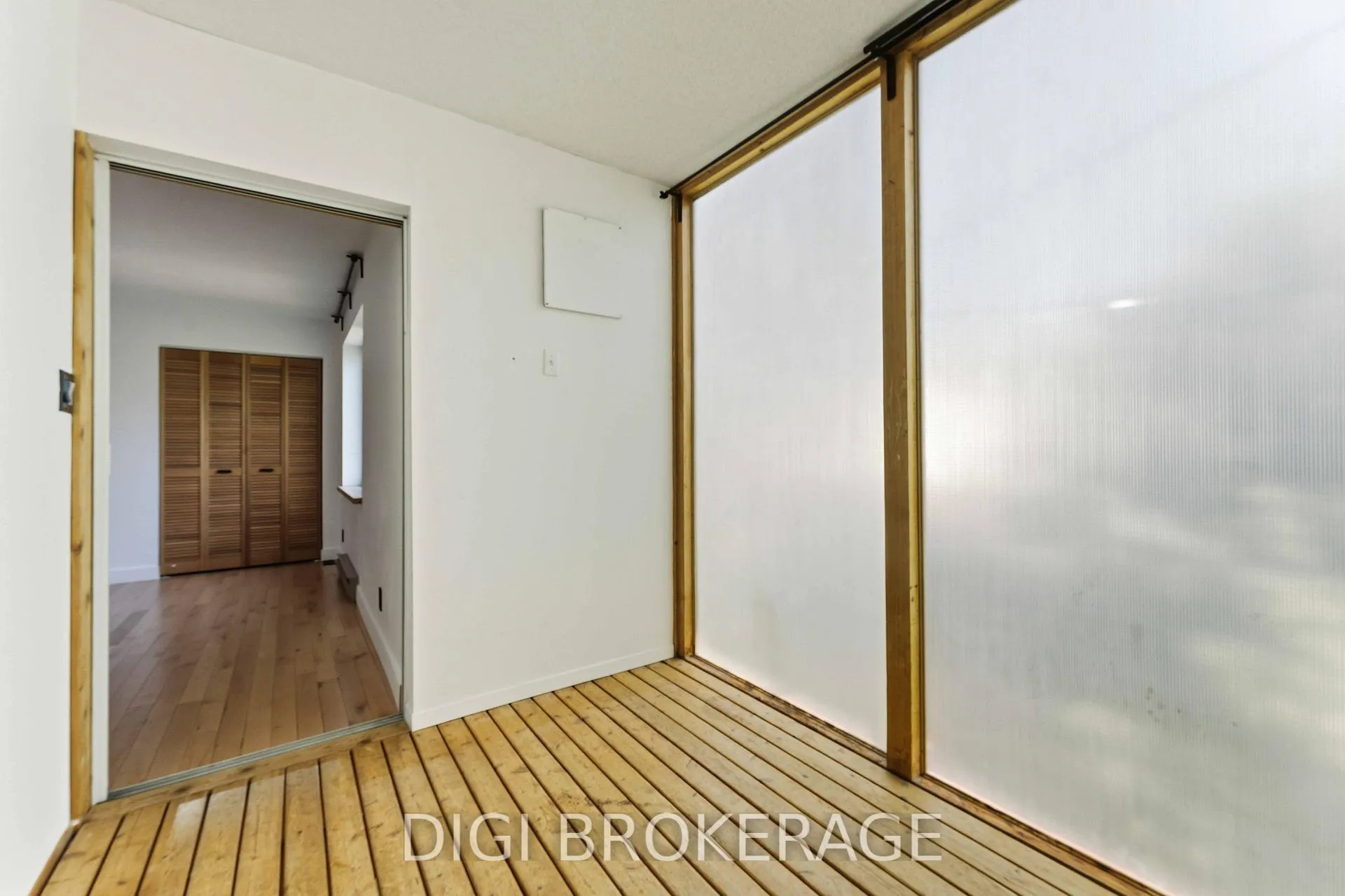 Photo 33 of 332 Iona Street, Ottawa, Westboro/Hampton Park — HOMEH