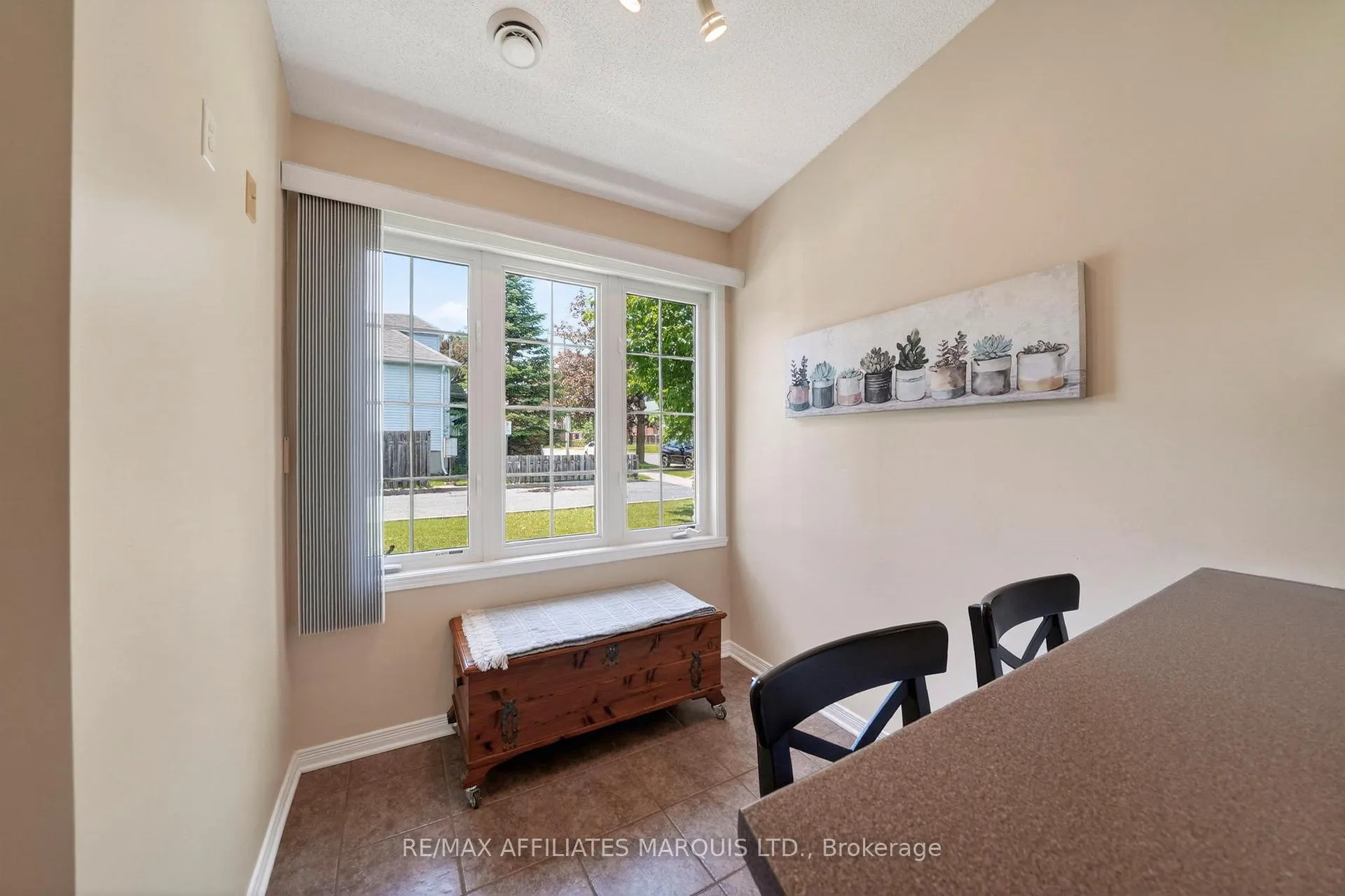 Photo 11 of Unit 1, 136 Fourth Street E, Cornwall — HOMEH