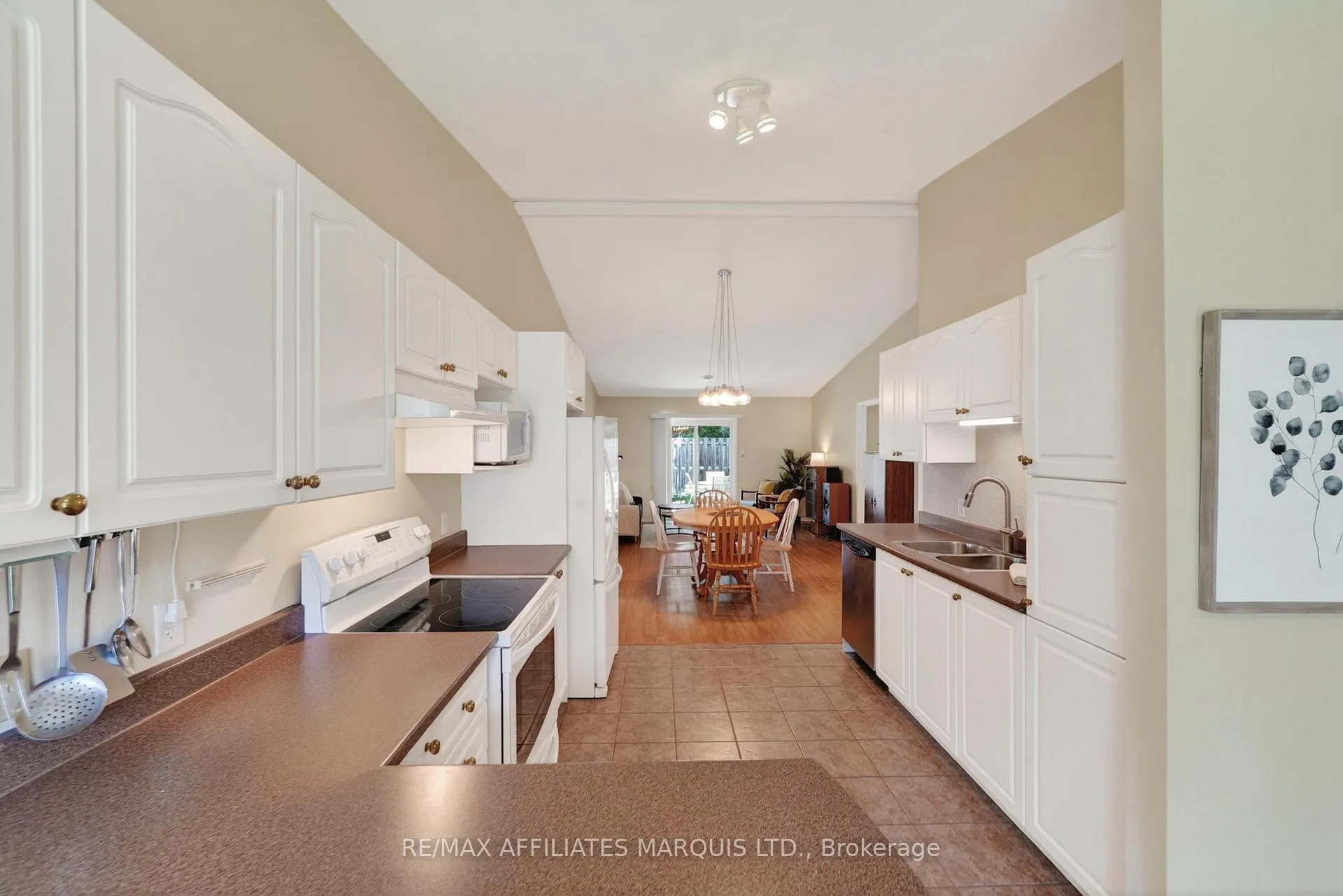 Photo 12 of Unit 1, 136 Fourth Street E, Cornwall — HOMEH