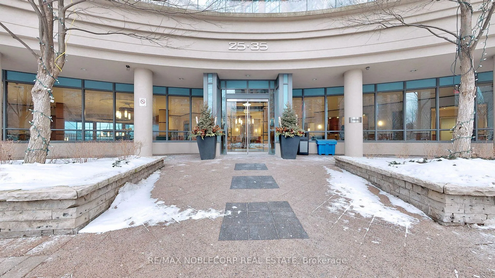 Photo 3 of Unit 953, 25 Viking Lane, Etobicoke, Islington-City Centre West — HOMEH