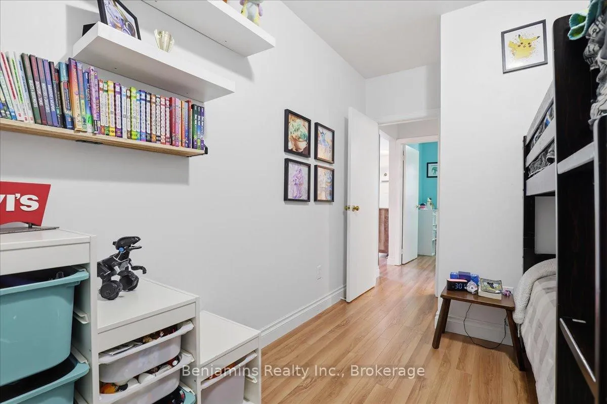 Photo 15 of 103 Chalmers Street N, Cambridge, Alison — HOMEH