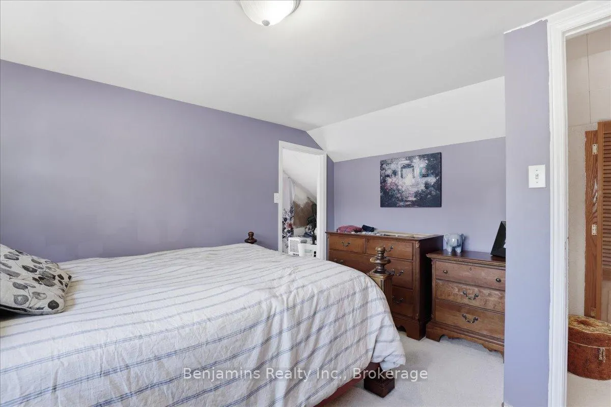 Photo 23 of 103 Chalmers Street N, Cambridge, Alison — HOMEH