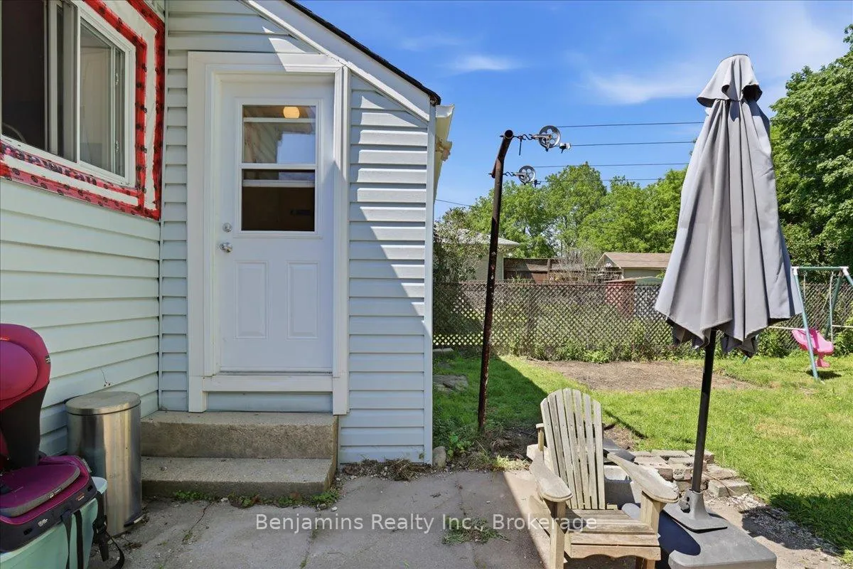 Photo 28 of 103 Chalmers Street N, Cambridge, Alison — HOMEH