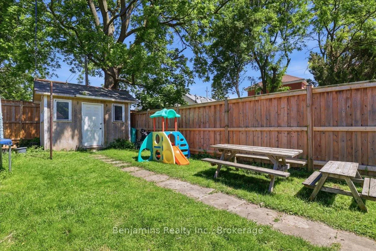 Photo 29 of 103 Chalmers Street N, Cambridge, Alison — HOMEH