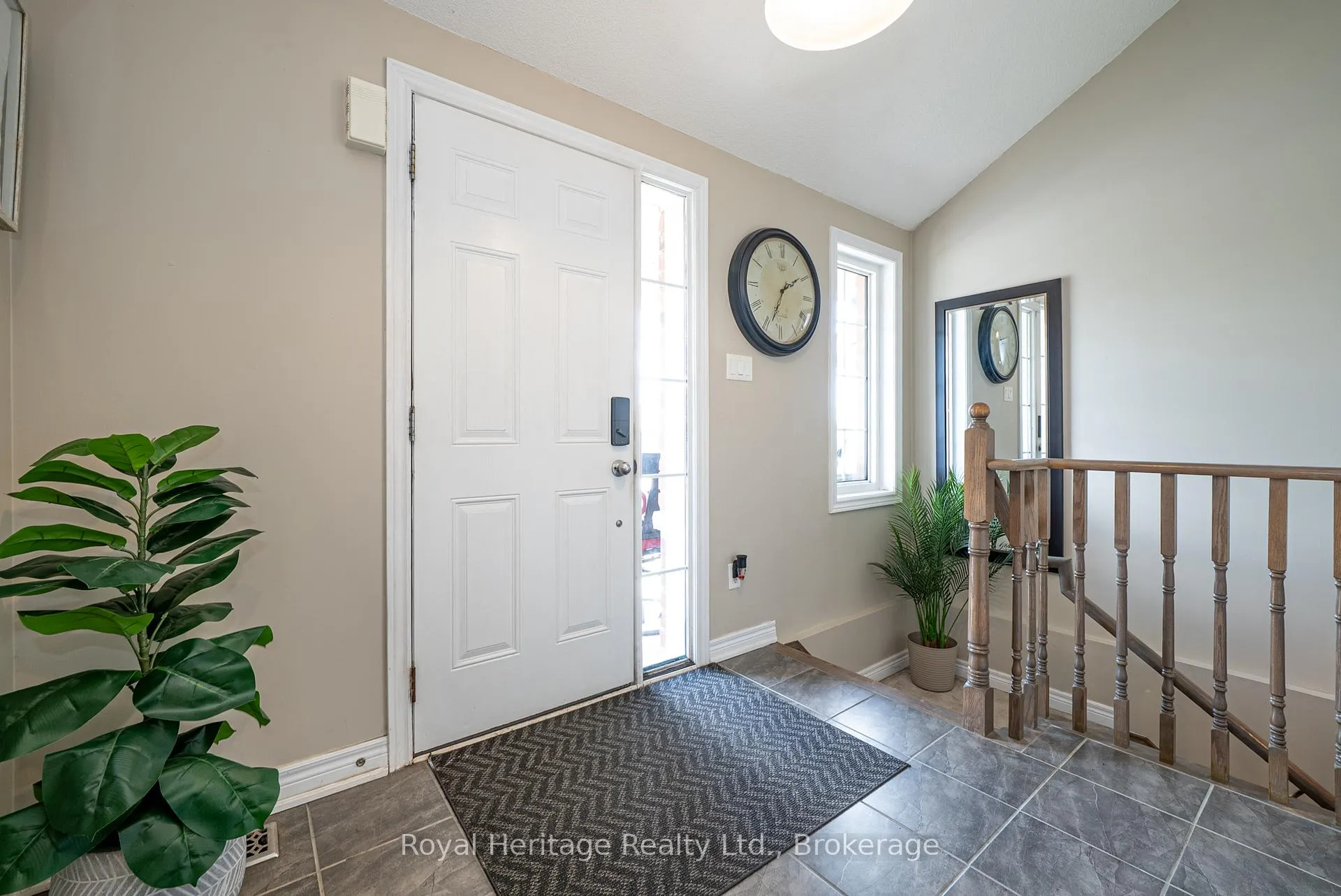 Photo 3 of 862 Emery Way, Peterborough, Monaghan Ward 2 — HOMEH