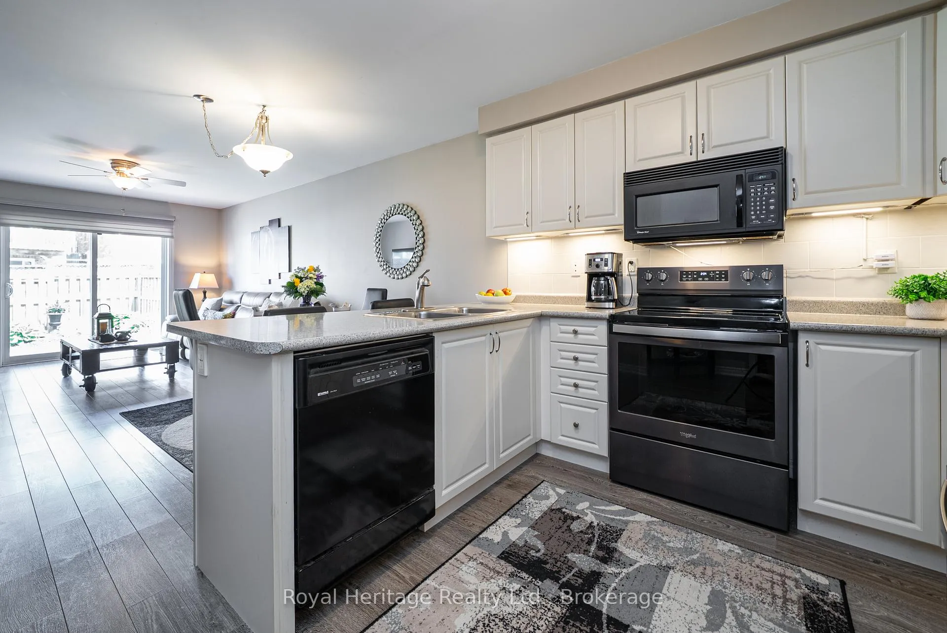 Photo 6 of 862 Emery Way, Peterborough, Monaghan Ward 2 — HOMEH