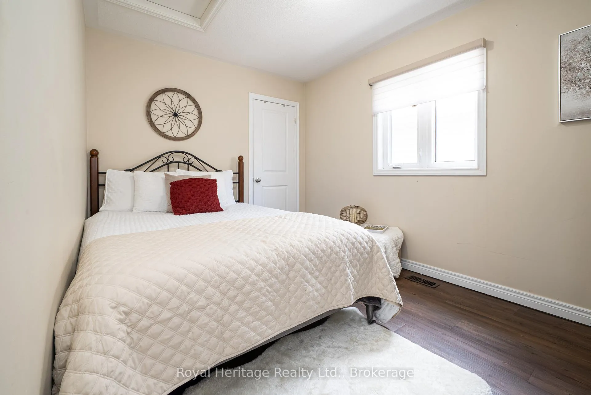Photo 14 of 862 Emery Way, Peterborough, Monaghan Ward 2 — HOMEH