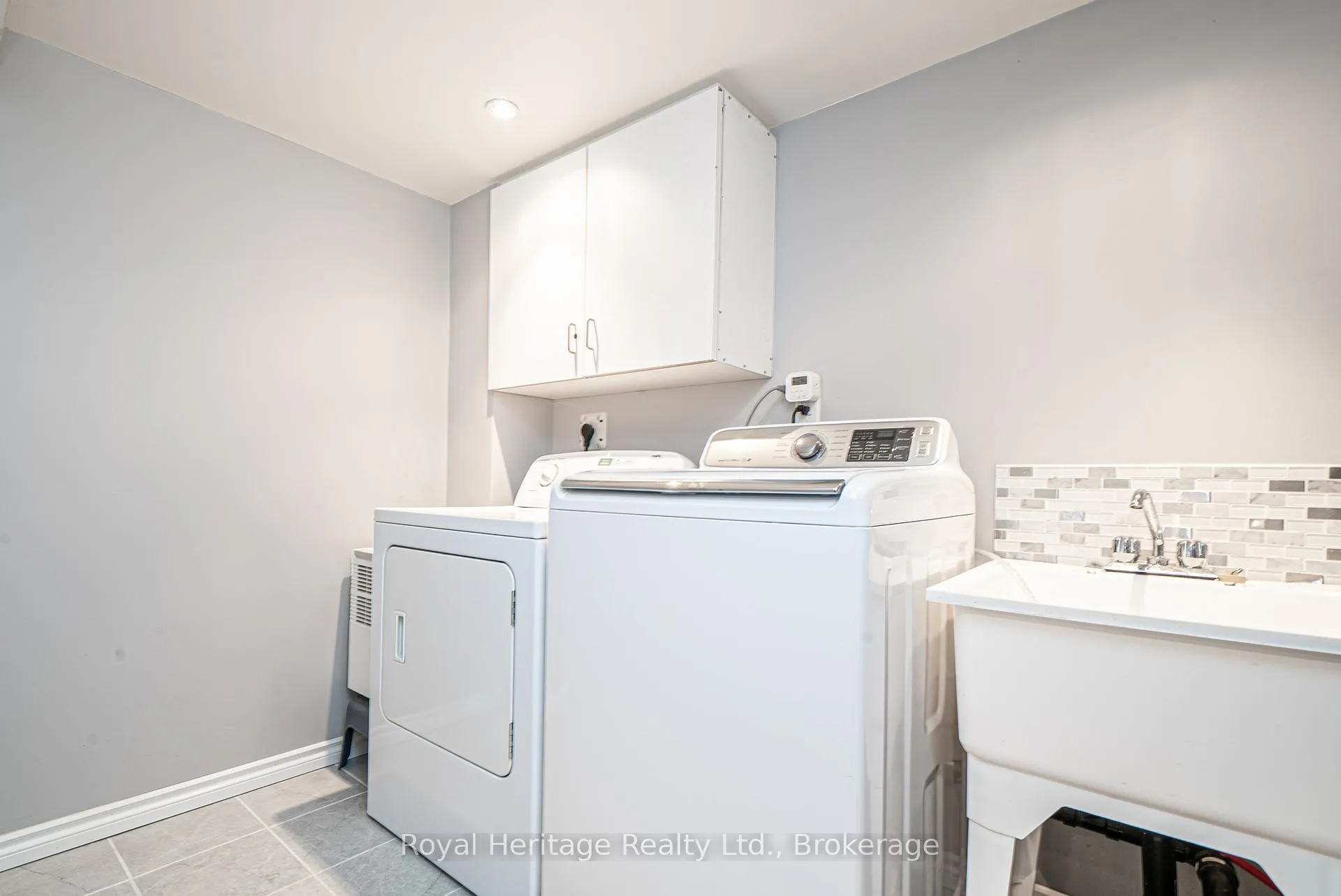 Photo 23 of 862 Emery Way, Peterborough, Monaghan Ward 2 — HOMEH