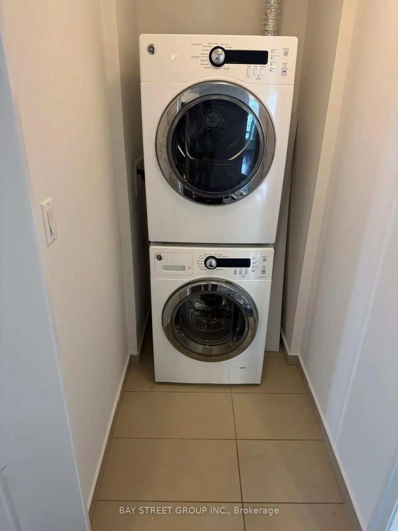 Photo 10 of Unit 1707, 1 Uptown Drive, Markham, Unionville — HOMEH