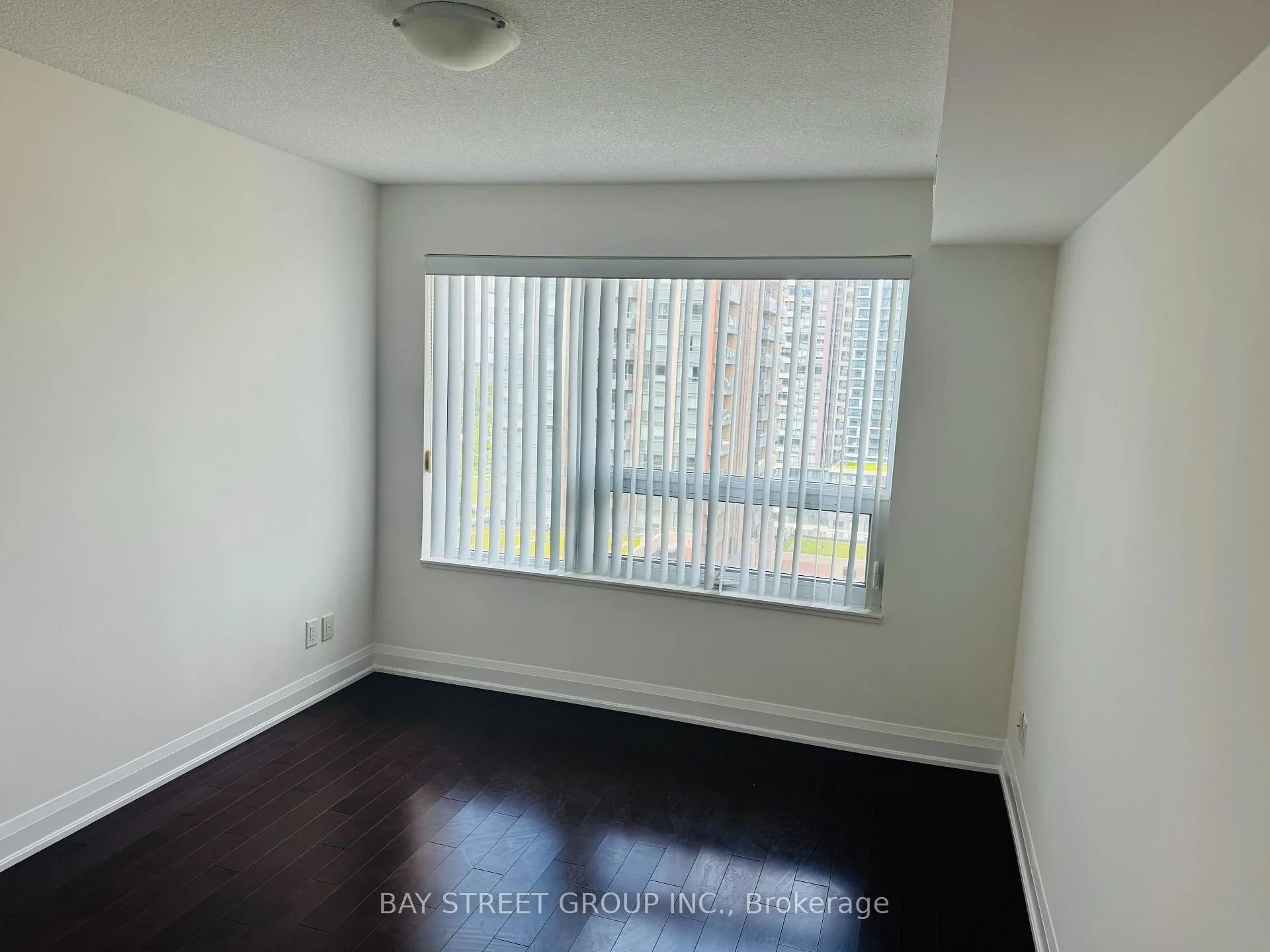 Photo 13 of Unit 1707, 1 Uptown Drive, Markham, Unionville — HOMEH