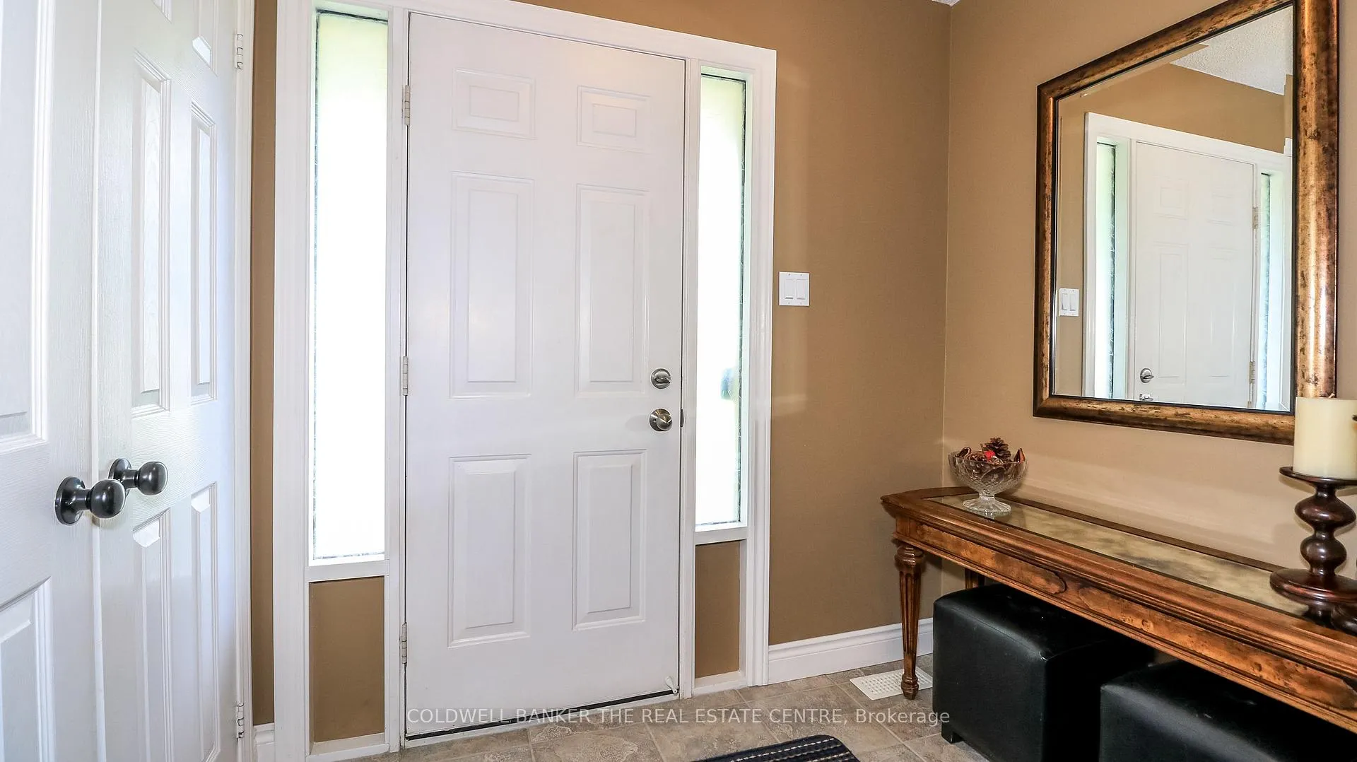Photo 6 of 2790 Shering Crescent, Innisfil, Stroud — HOMEH