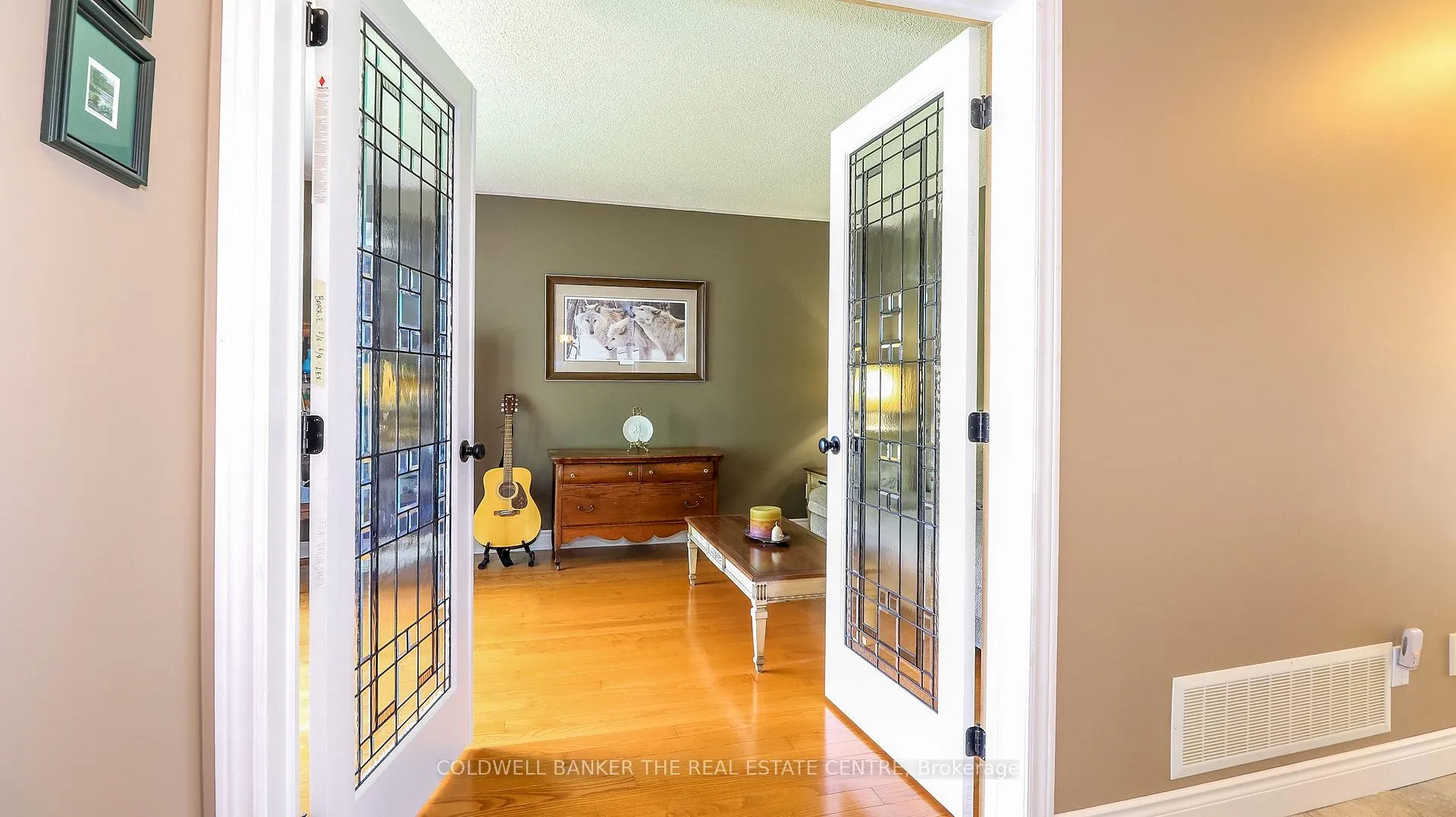 Photo 7 of 2790 Shering Crescent, Innisfil, Stroud — HOMEH