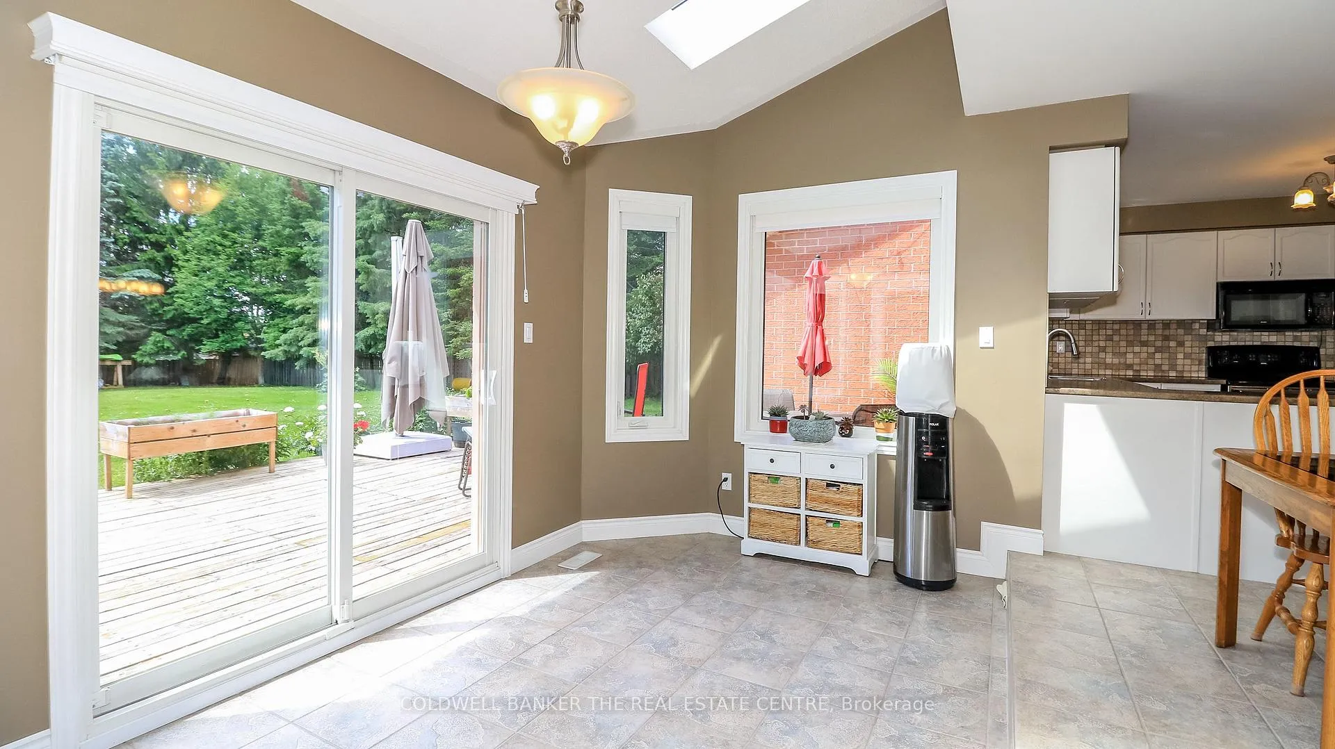 Photo 16 of 2790 Shering Crescent, Innisfil, Stroud — HOMEH