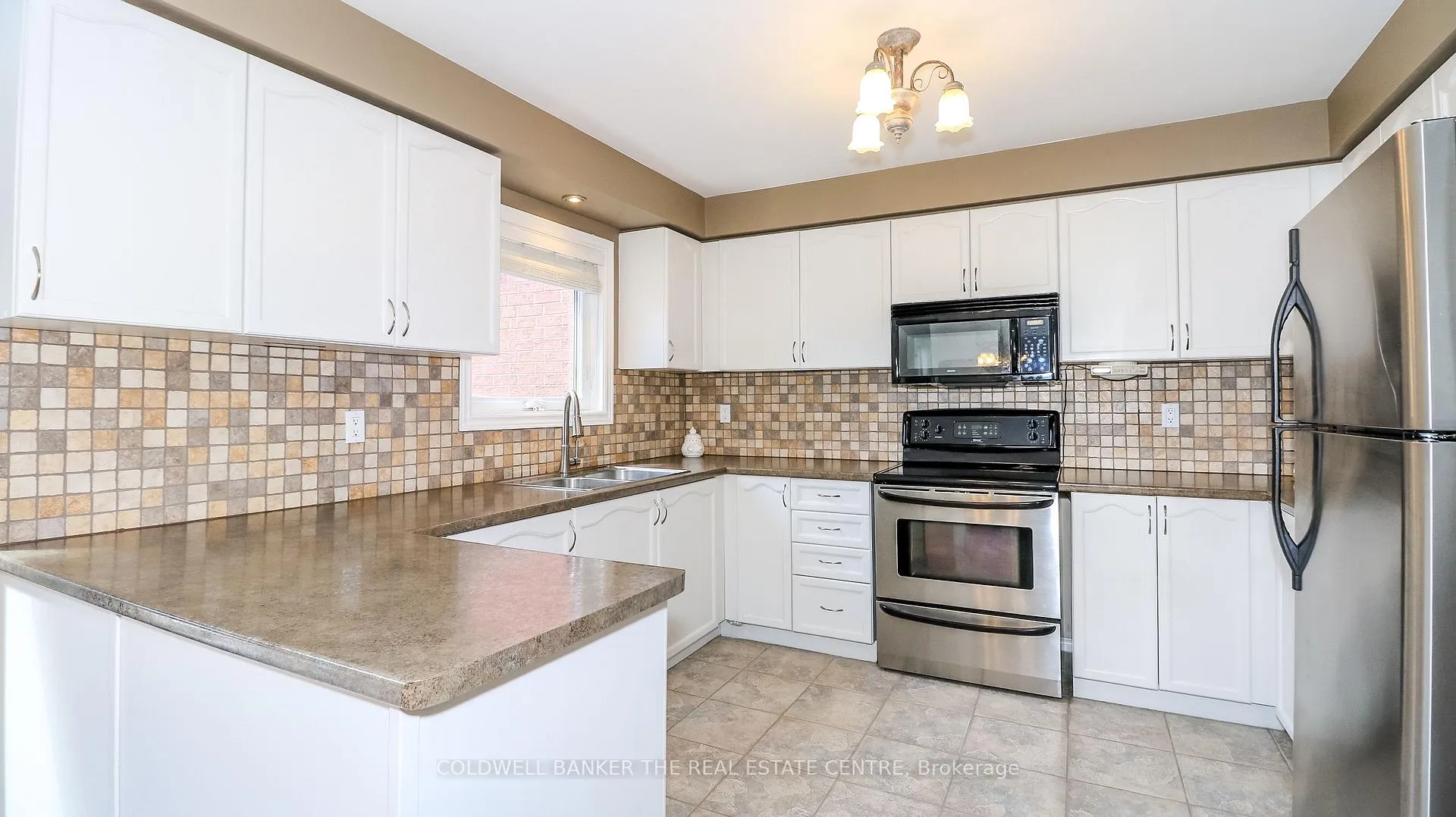Photo 20 of 2790 Shering Crescent, Innisfil, Stroud — HOMEH