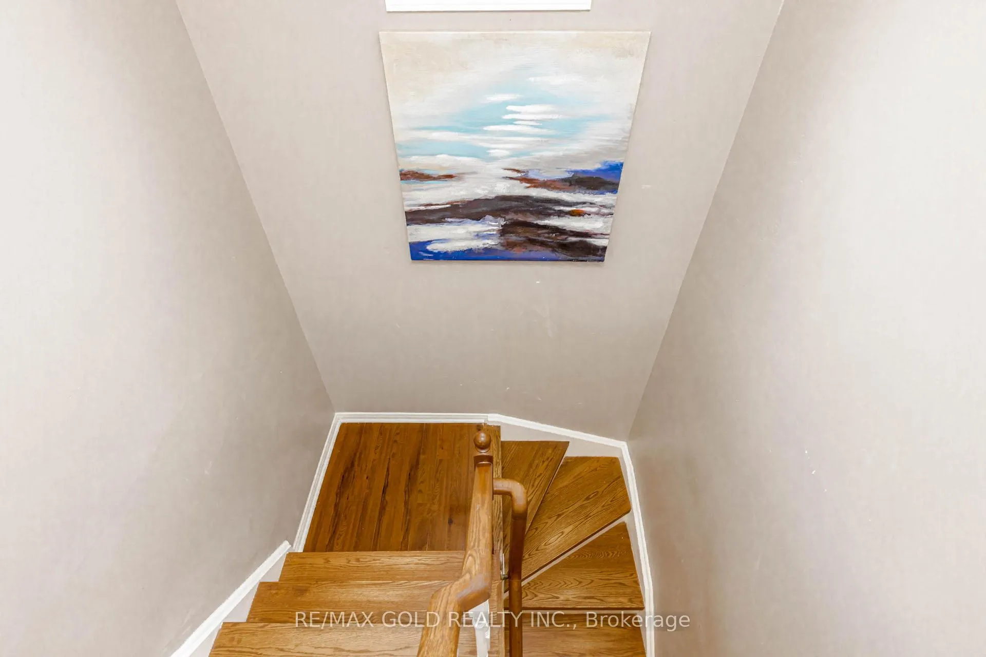Photo 14 of 34 White Tail Crescent, Brampton, Fletcher's West — HOMEH