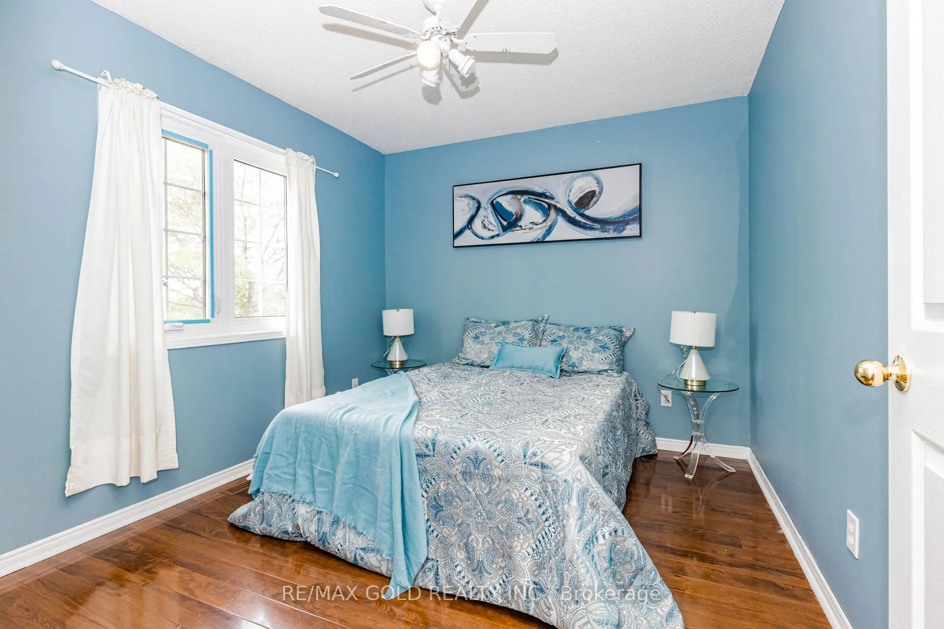 Photo 20 of 34 White Tail Crescent, Brampton, Fletcher's West — HOMEH